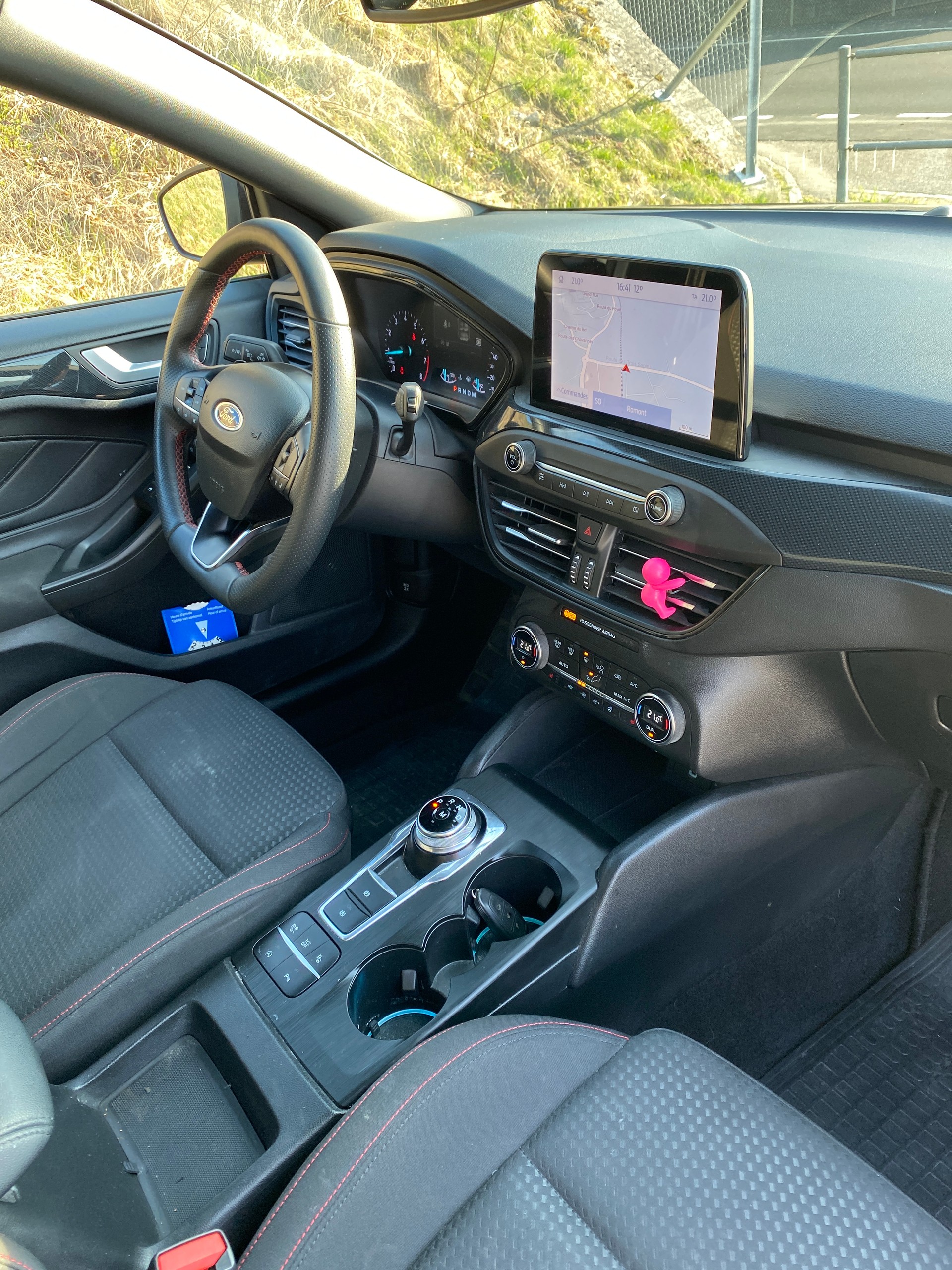 FORD Focus 1.0 SCTi ST Line Automatic-image-5