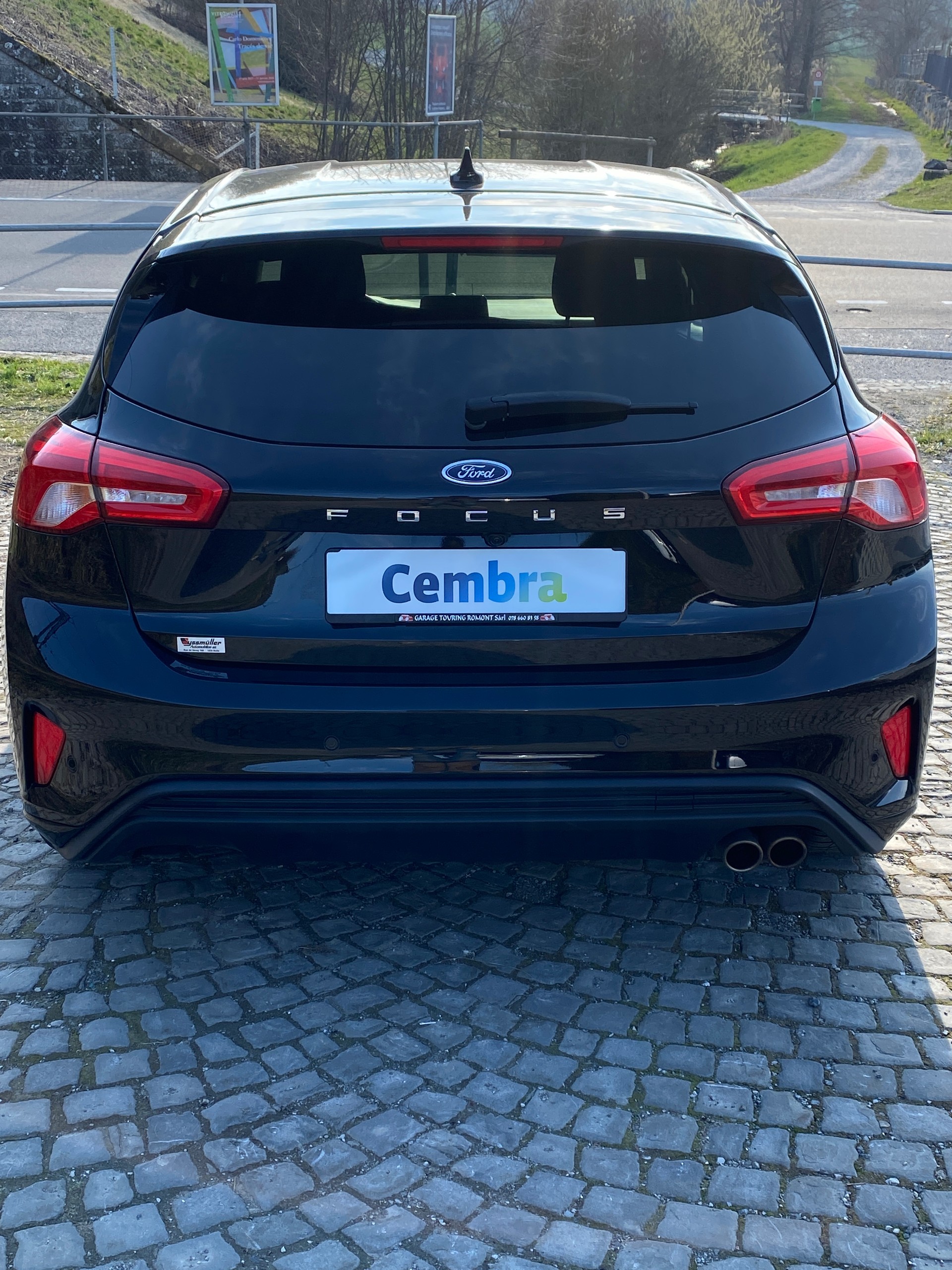 FORD Focus 1.0 SCTi ST Line Automatic-image-2