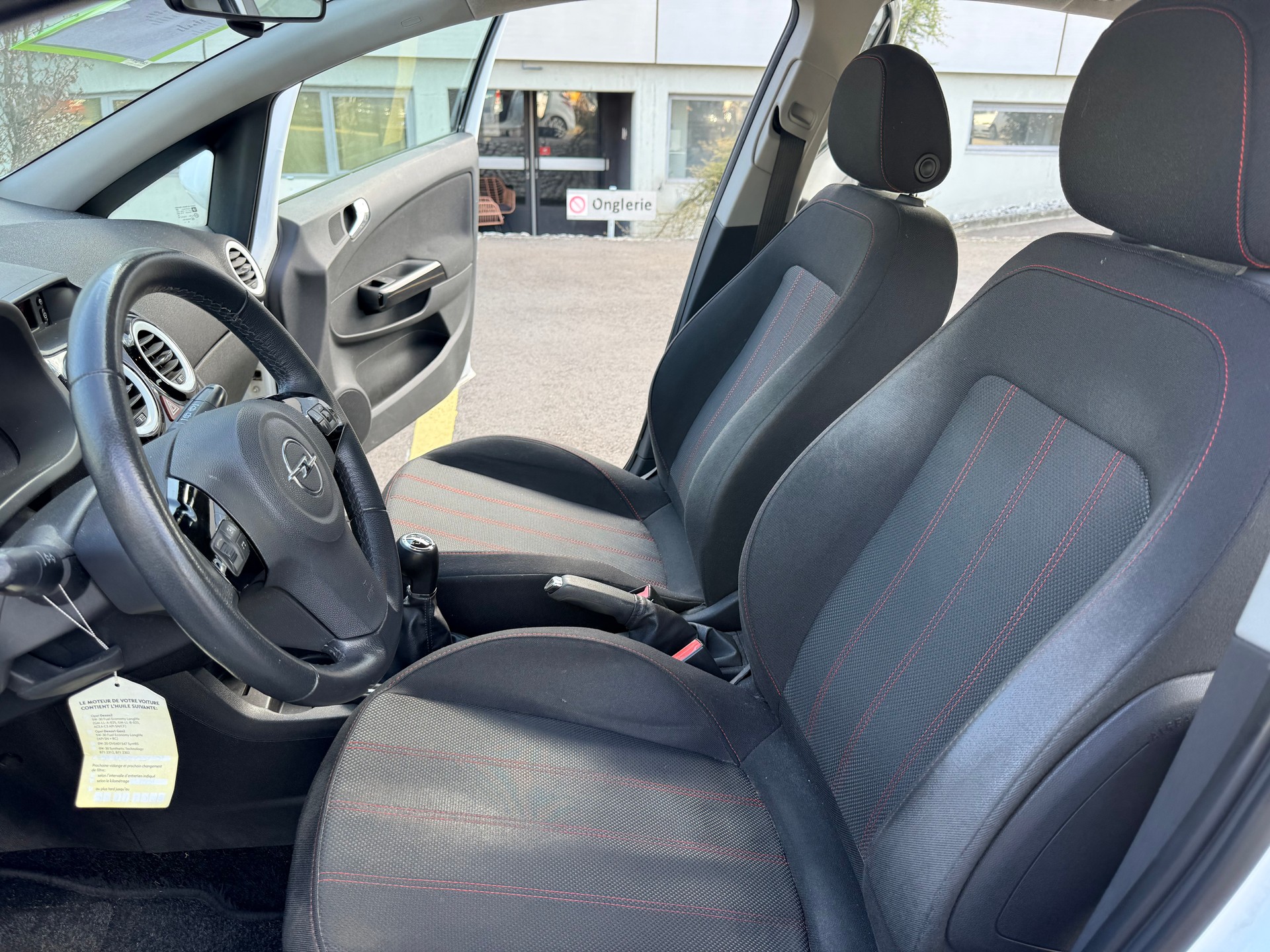 OPEL Corsa 1.4 TP Enjoy-image-15