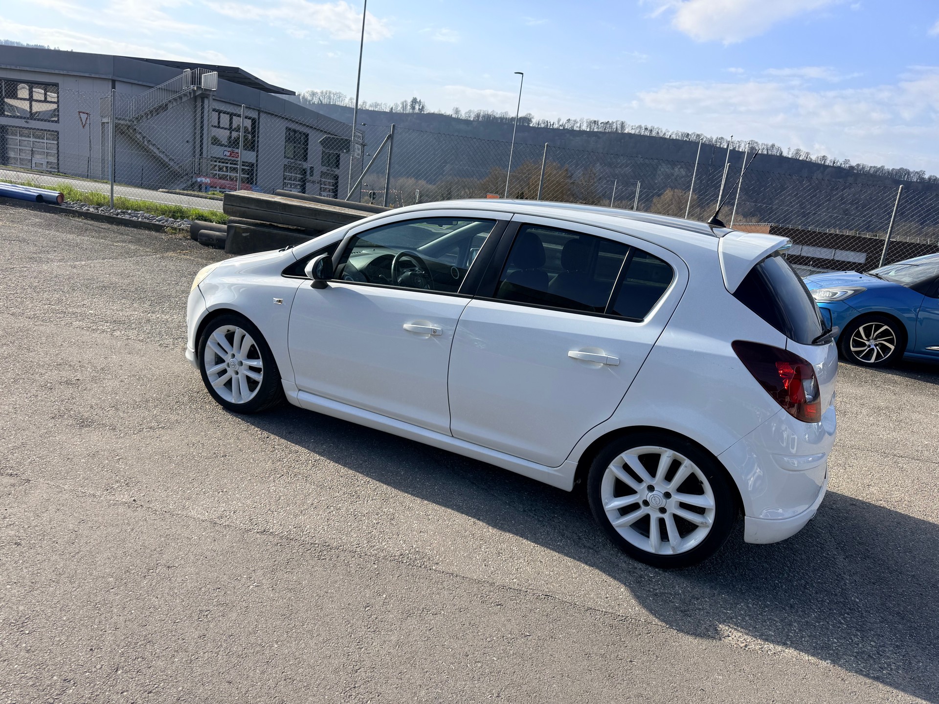 OPEL Corsa 1.4 TP Enjoy-image-3