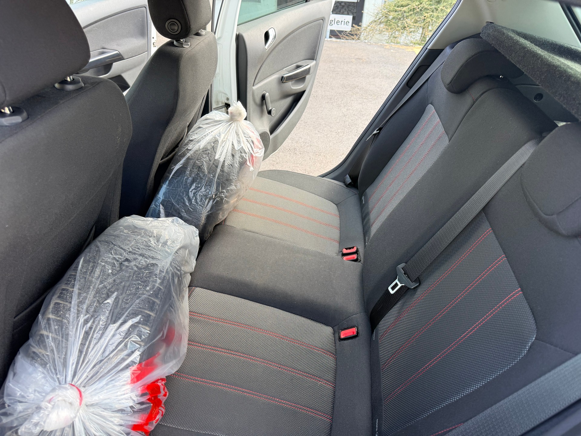 OPEL Corsa 1.4 TP Enjoy-image-13