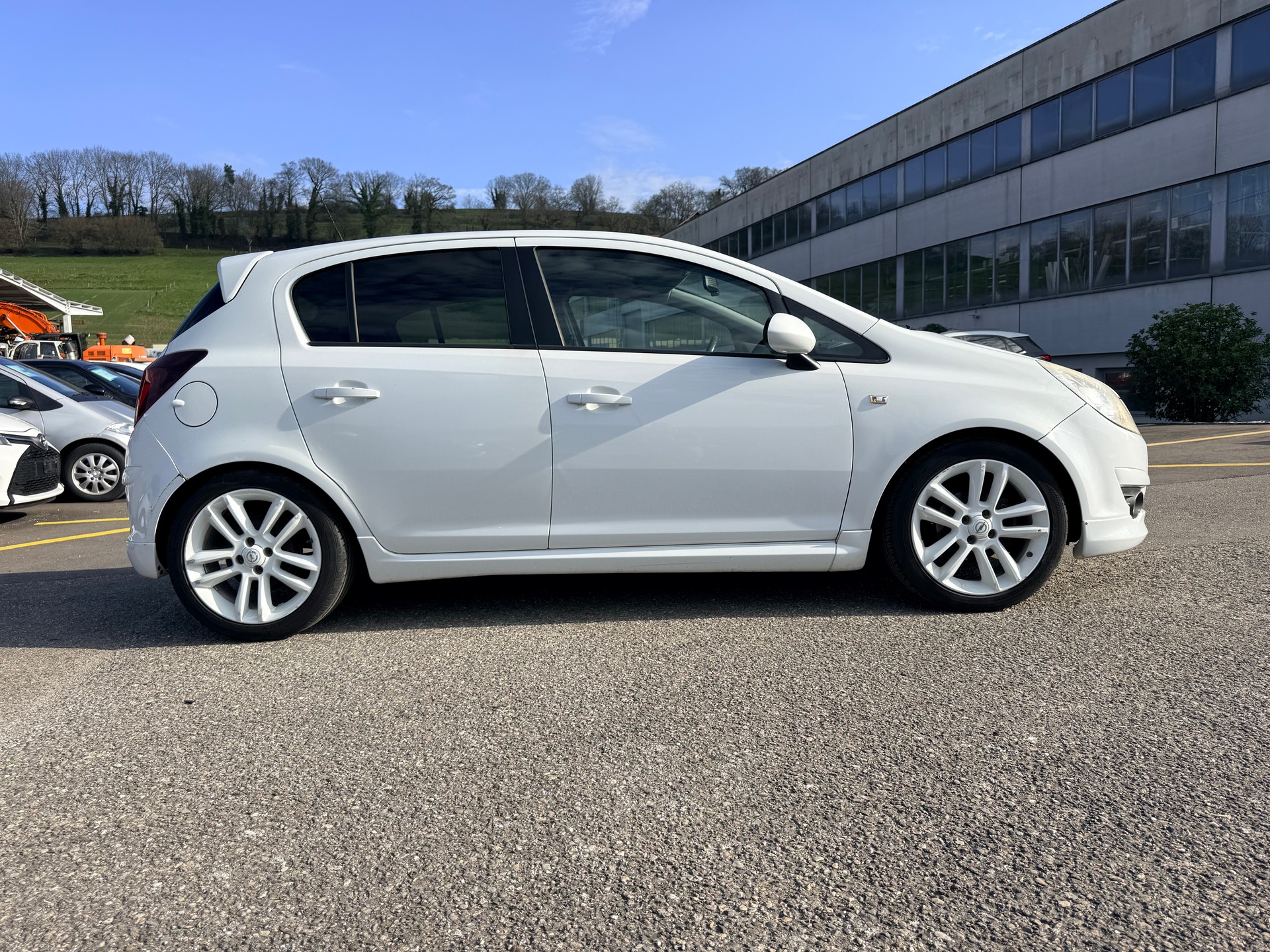OPEL Corsa 1.4 TP Enjoy-image-4
