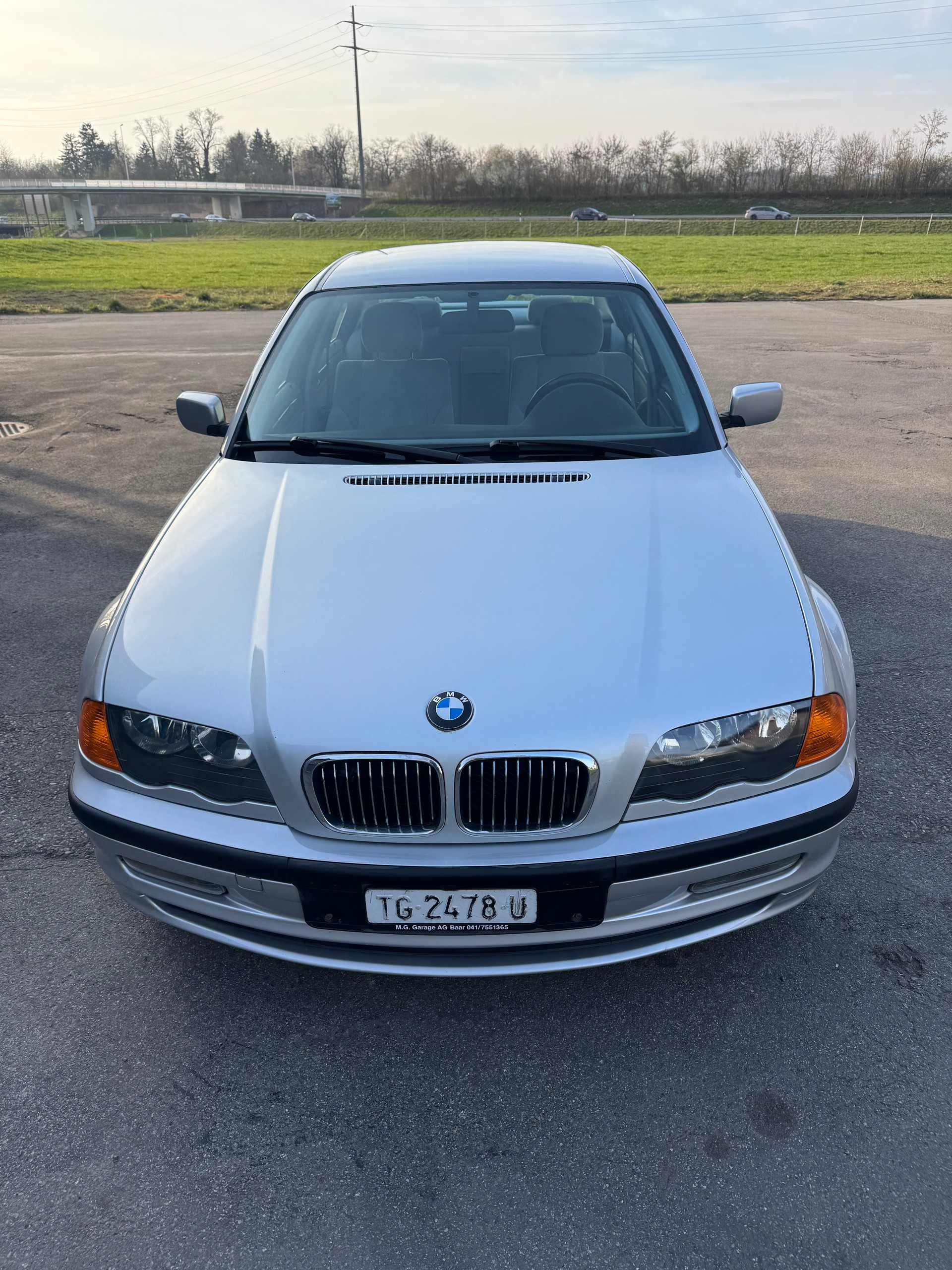 BMW 320i