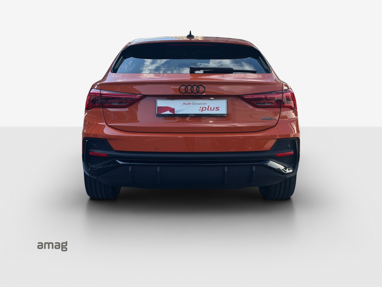 AUDI Q3 Sportback 40 TDI S line quattro S-tronic-image-3