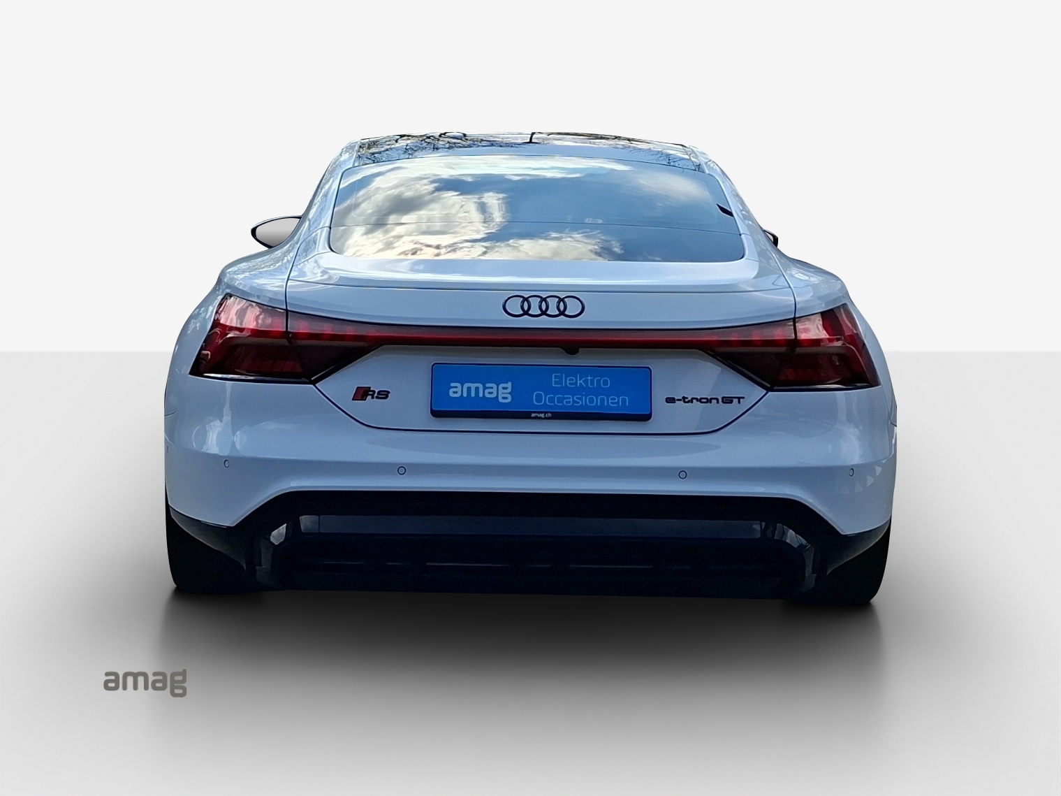 AUDI RS e-tron GT quattro-image-4