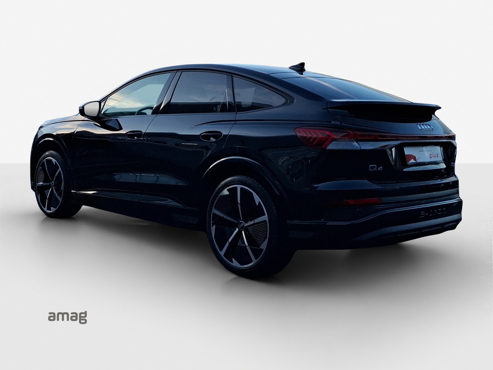 AUDI Q4 Sportback e-tron 50 quattro-image-2