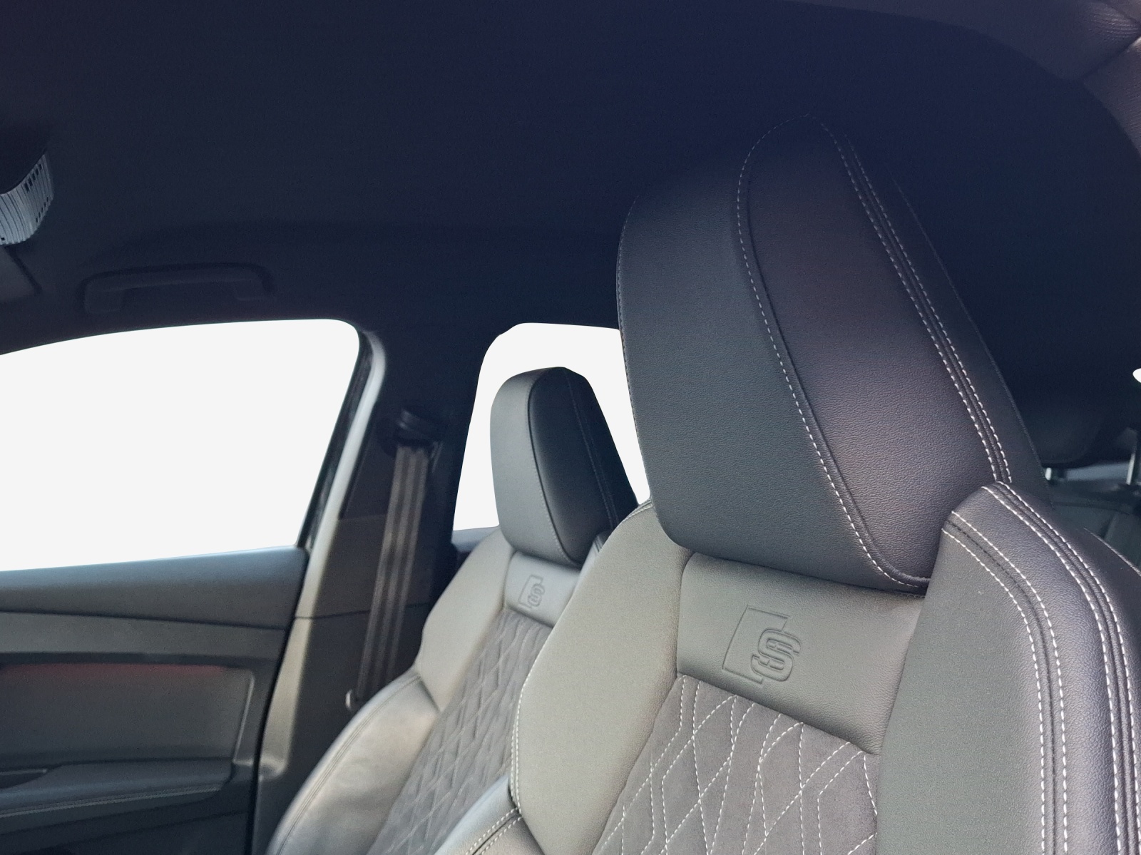 AUDI Q4 Sportback e-tron 50 quattro-image-14