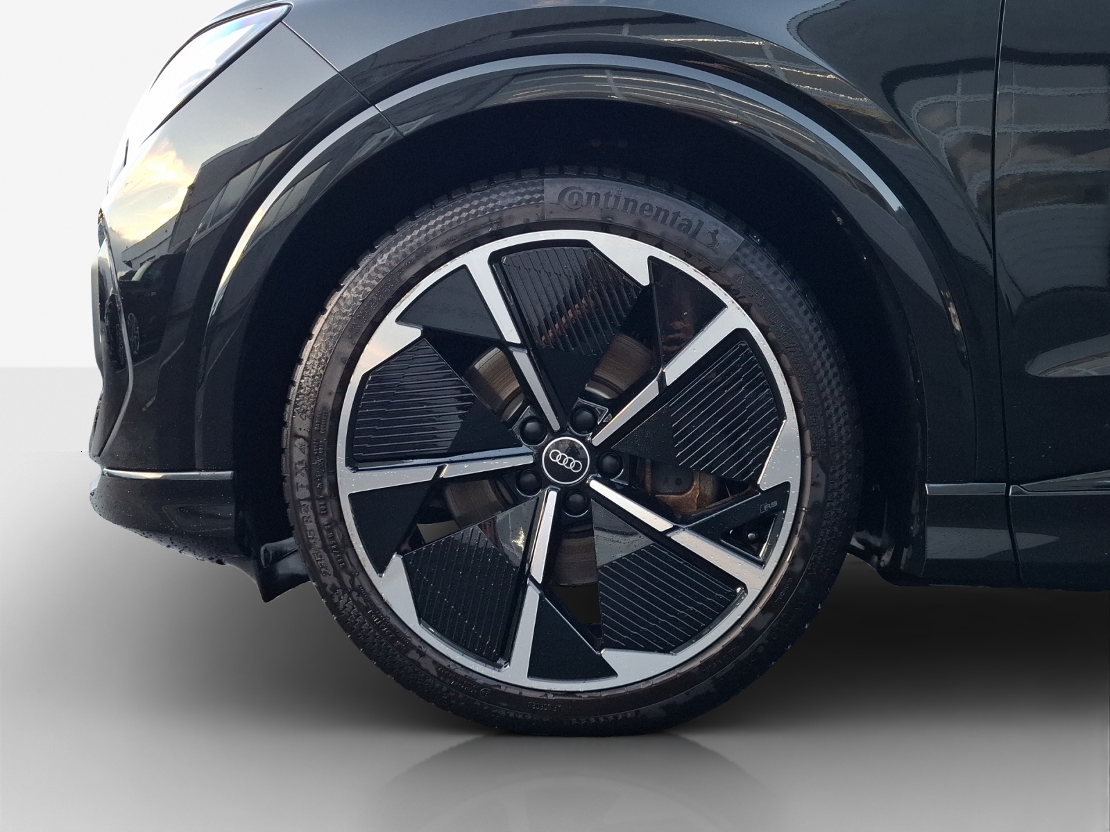AUDI Q4 Sportback e-tron 50 quattro-image-15