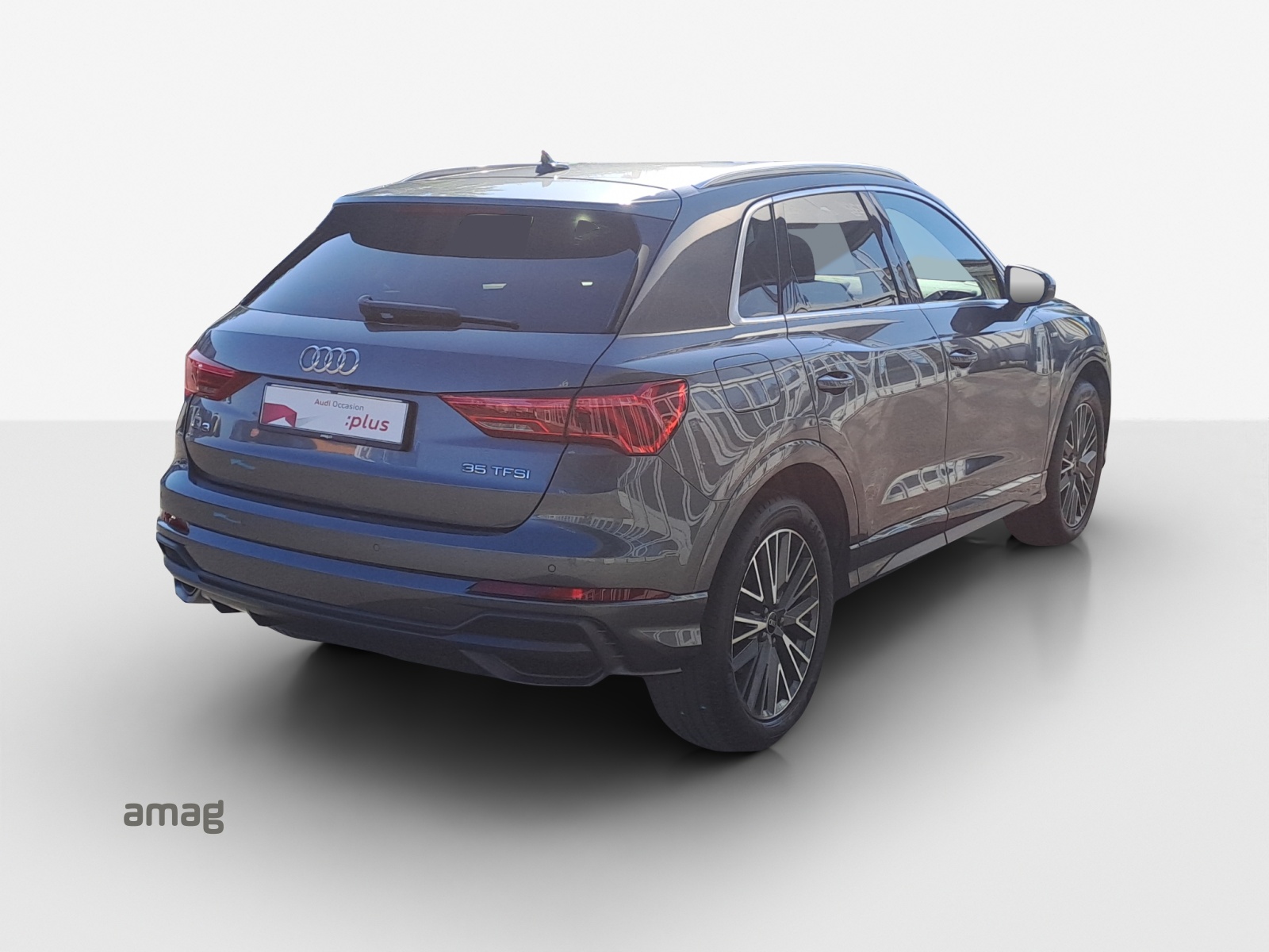 AUDI Q3 35 TFSI S line Attraction S-tronic-image-4