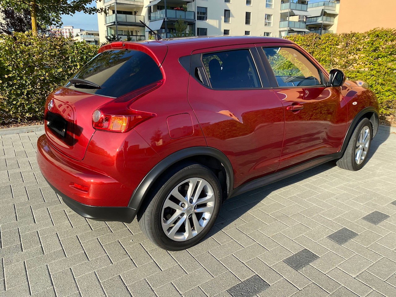NISSAN Juke 1.6 DIG-T tekna 4x4 Xtronic M-CVT-image-1