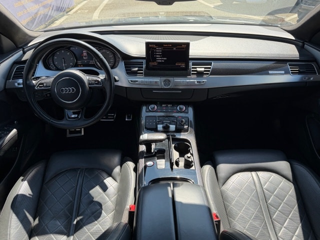 AUDI S8 4.0 TFSI V8 quattro tiptronic-image-46
