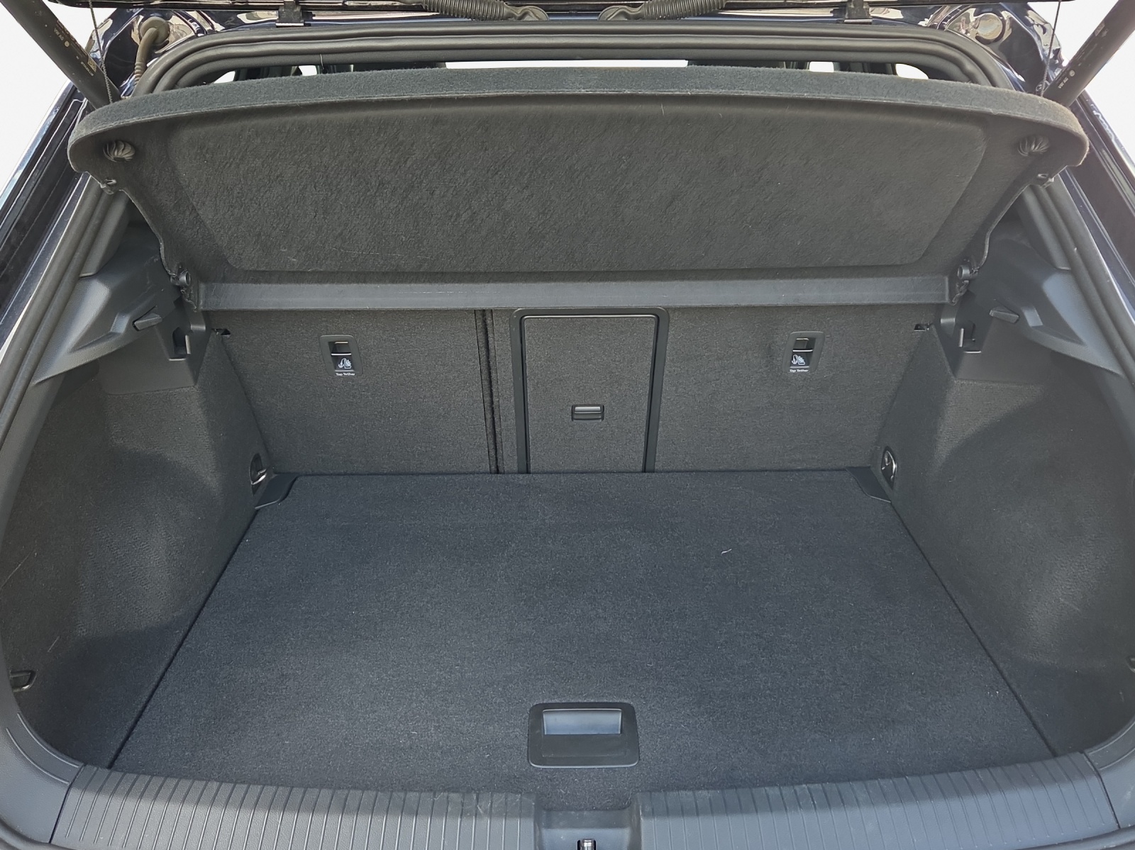 VW T-Roc 2.0 TSI R DSG 4Motion-image-12