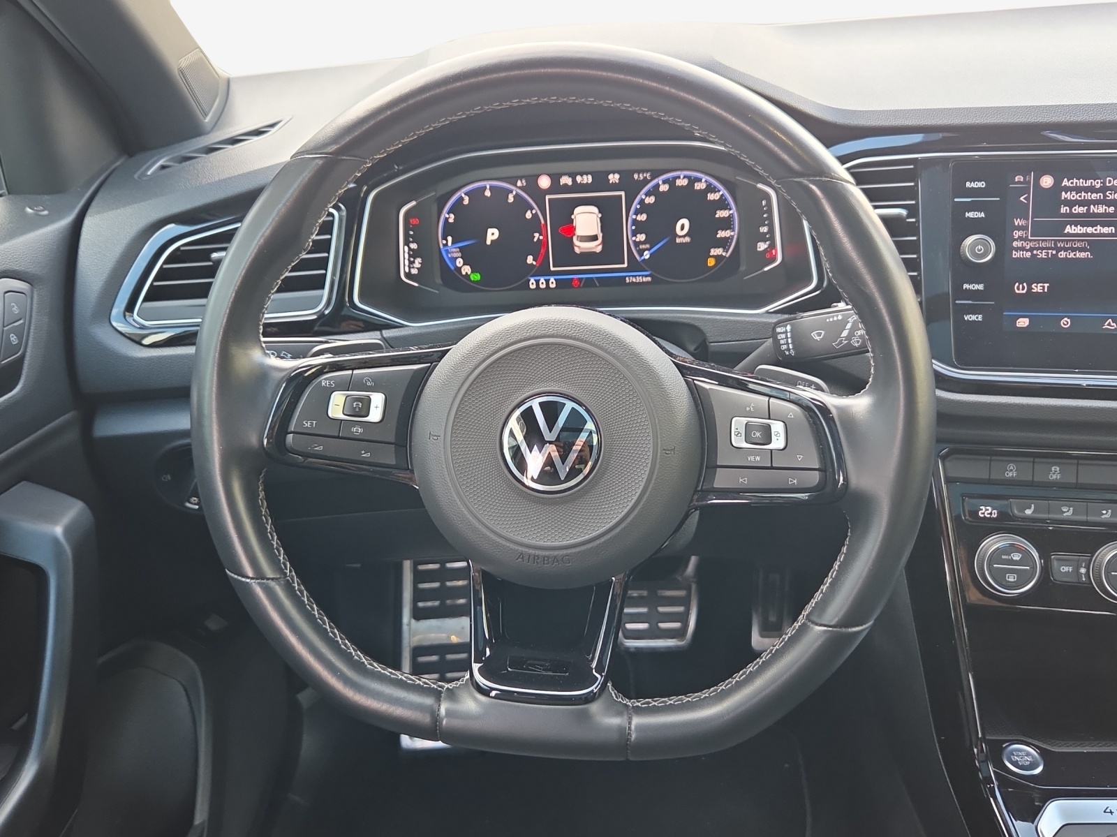 VW T-Roc 2.0 TSI R DSG 4Motion-image-9