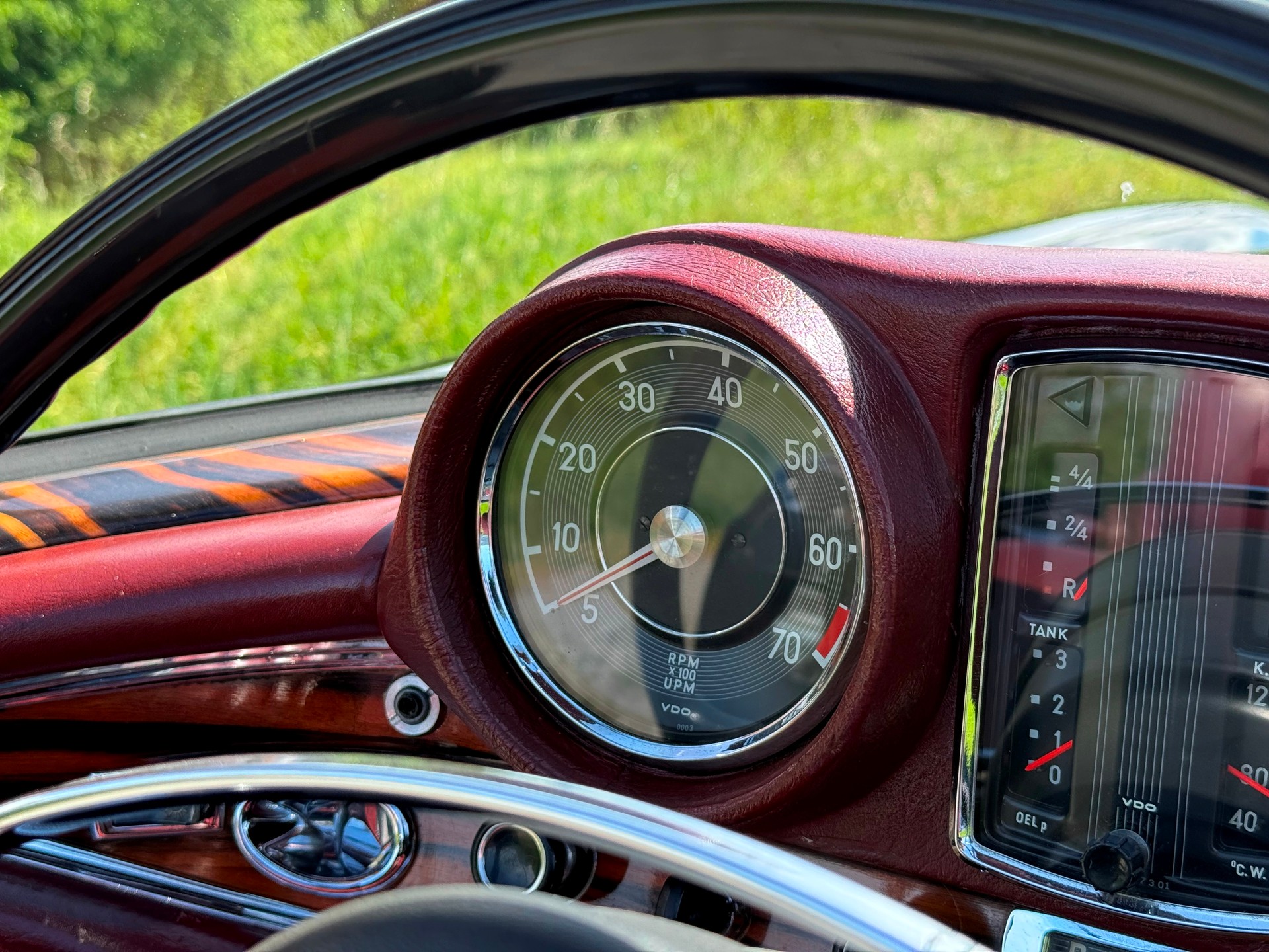 MERCEDES-BENZ 280 SE 3.5 Cabriolet-image-4