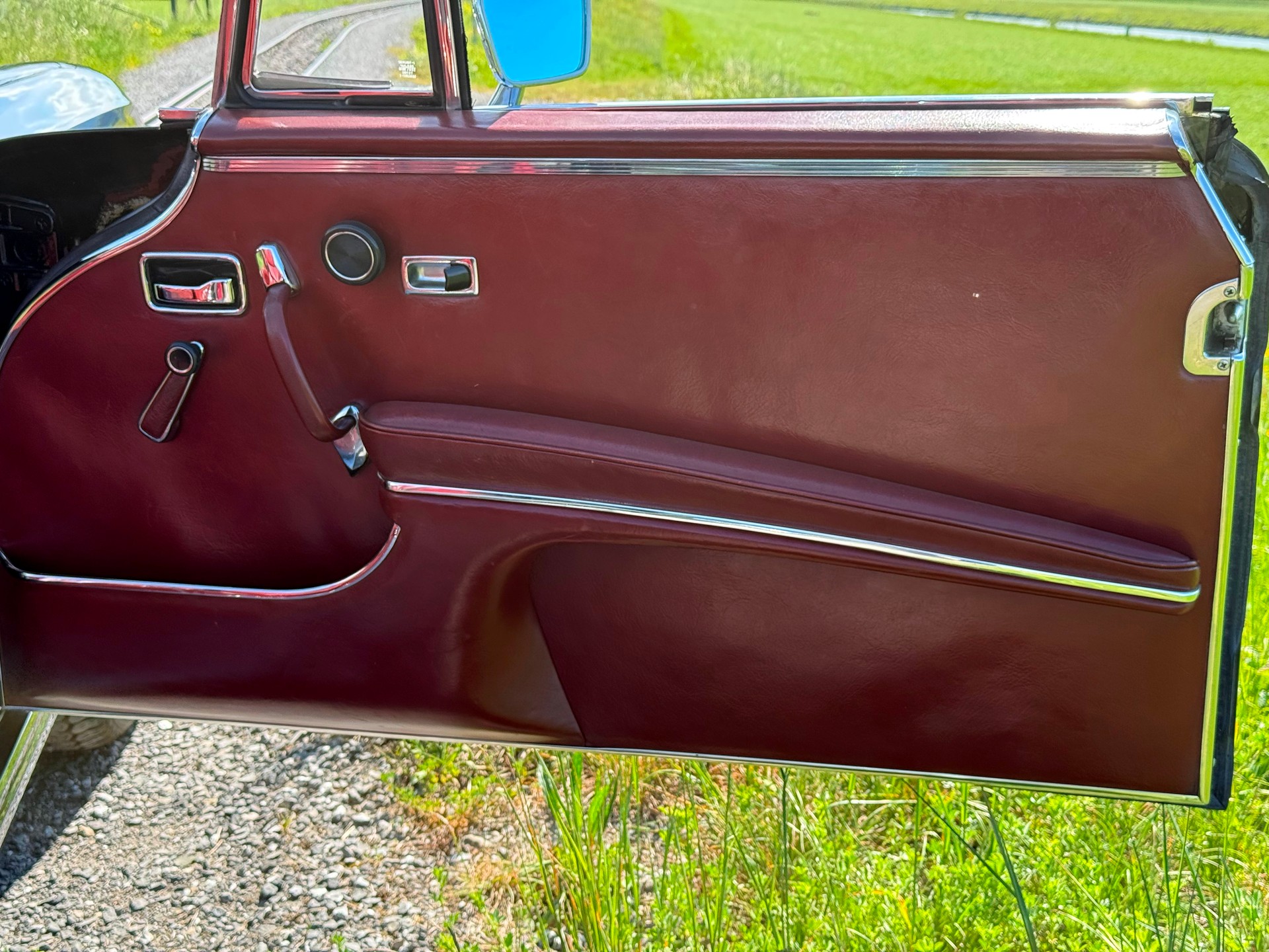 MERCEDES-BENZ 280 SE 3.5 Cabriolet-image-15