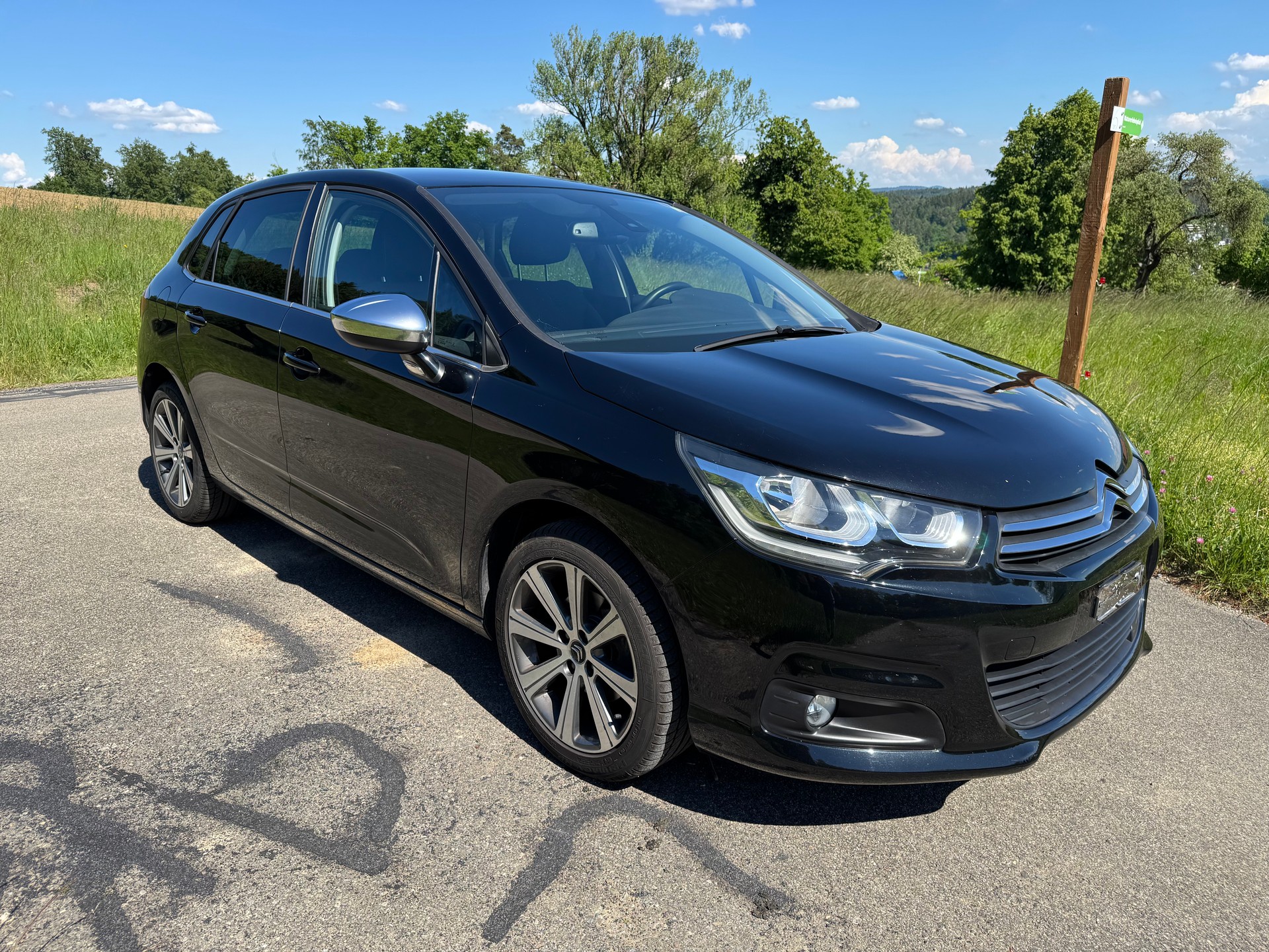CITROEN 1.6 BlueHDi 120 Feel Edition-image-0