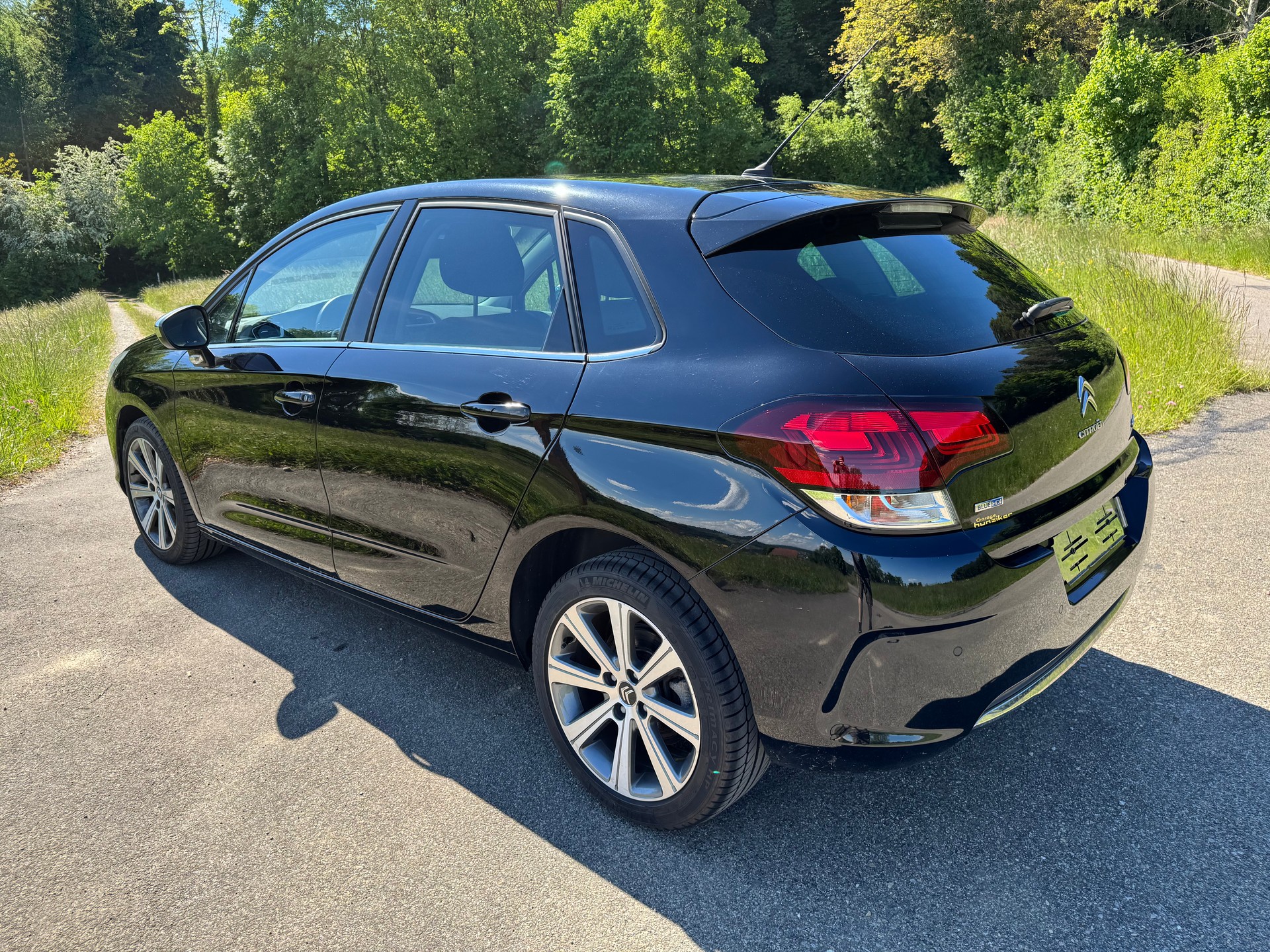 CITROEN 1.6 BlueHDi 120 Feel Edition-image-1