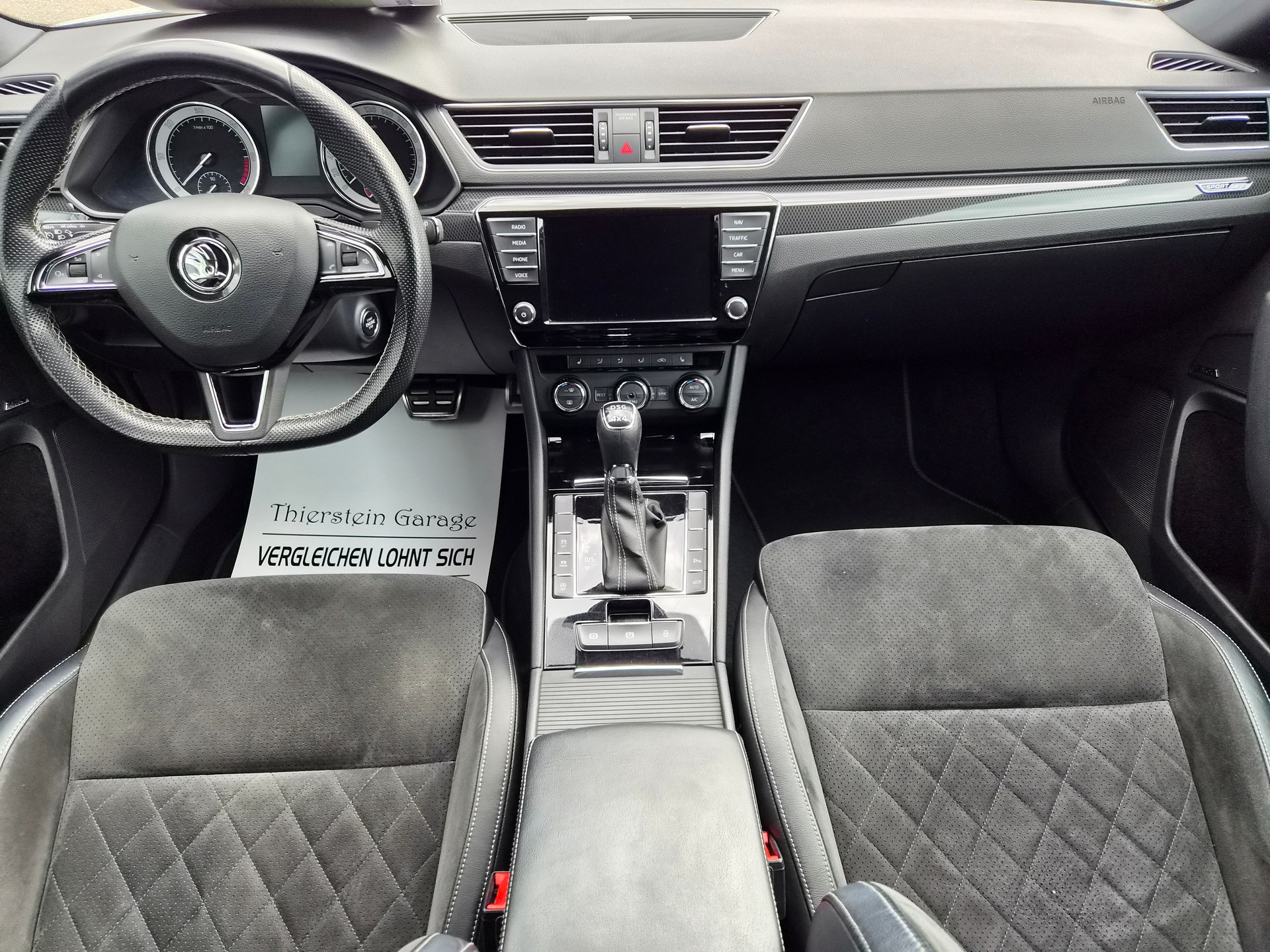 SKODA Superb Combi 2.0 TDi Sport Line 4x4 DSG-image-13