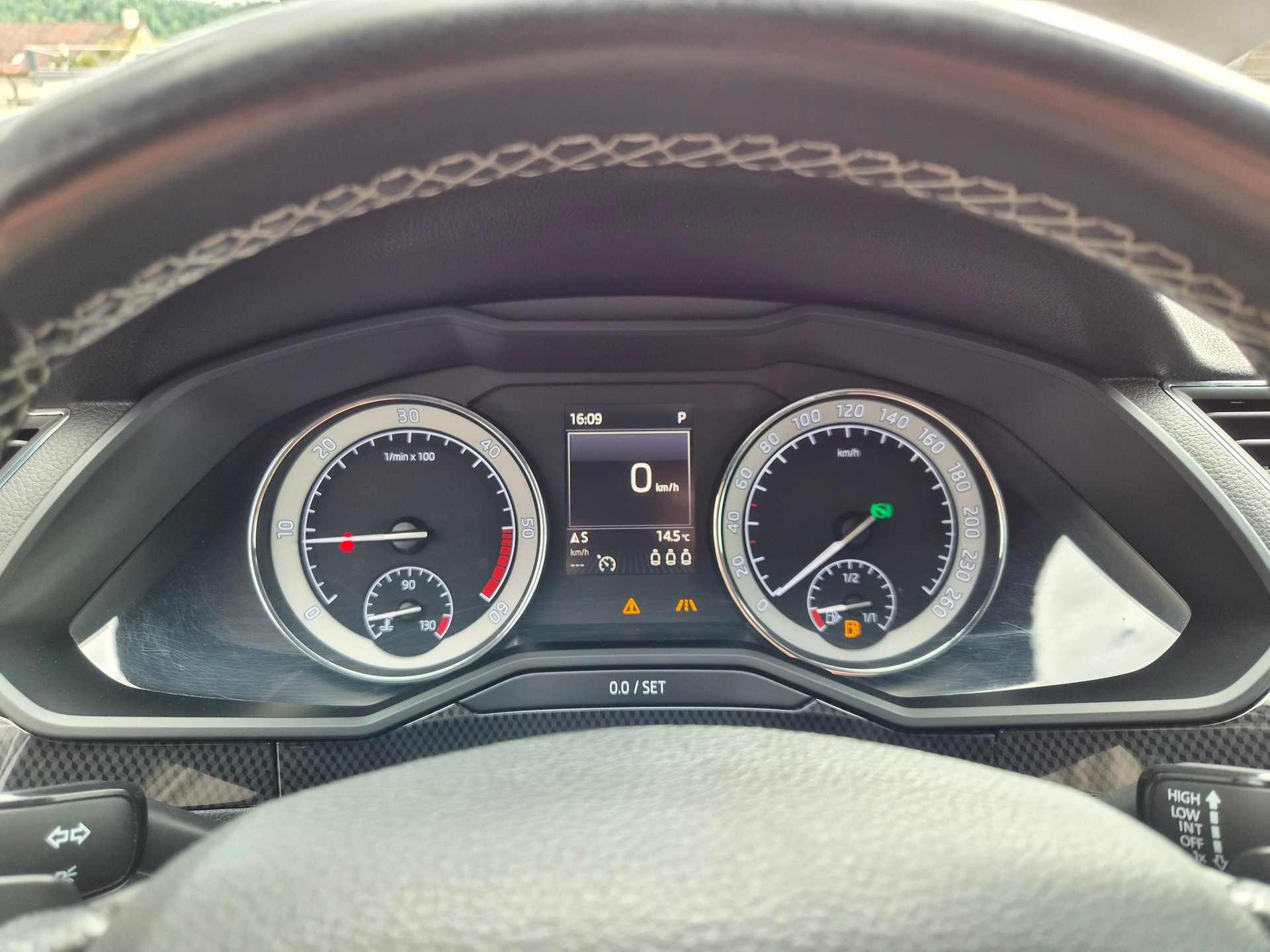 SKODA Superb Combi 2.0 TDi Sport Line 4x4 DSG-image-14