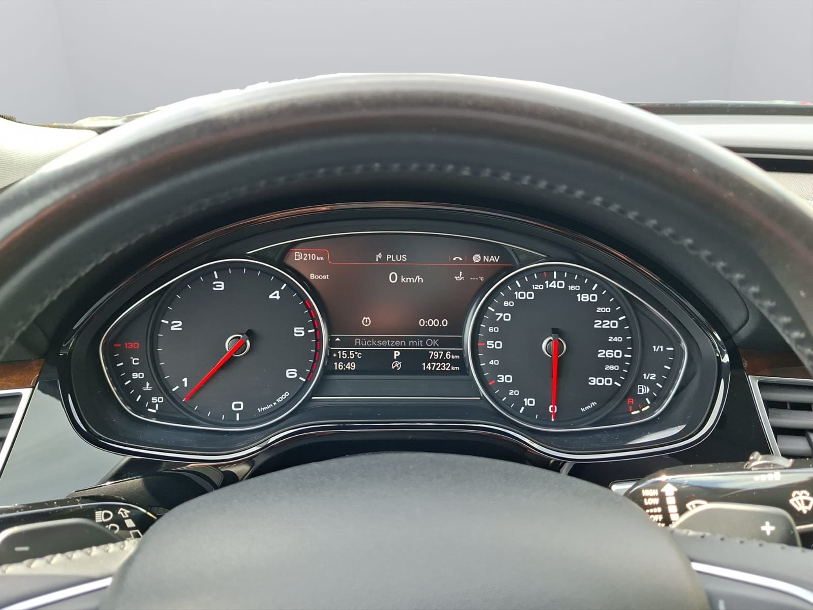 AUDI A8 3.0 TDI ultra quattro tiptronic-image-21