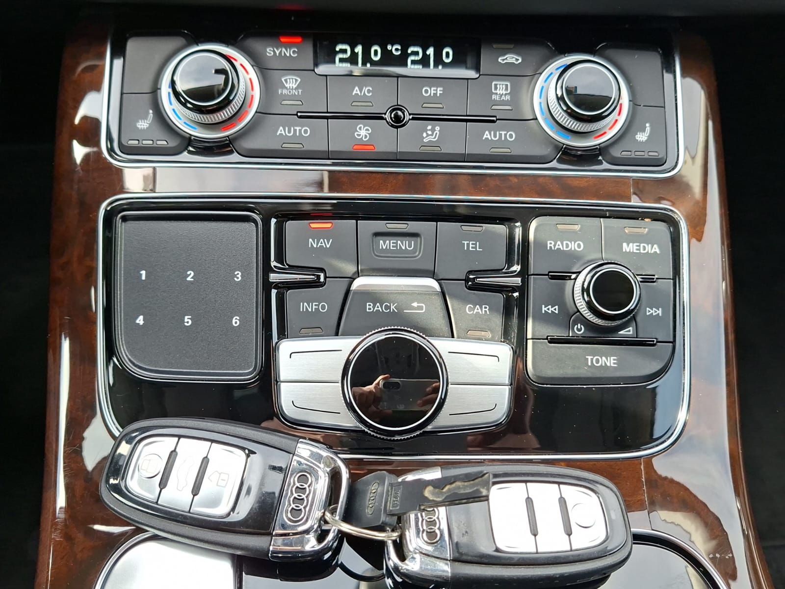AUDI A8 3.0 TDI ultra quattro tiptronic-image-18