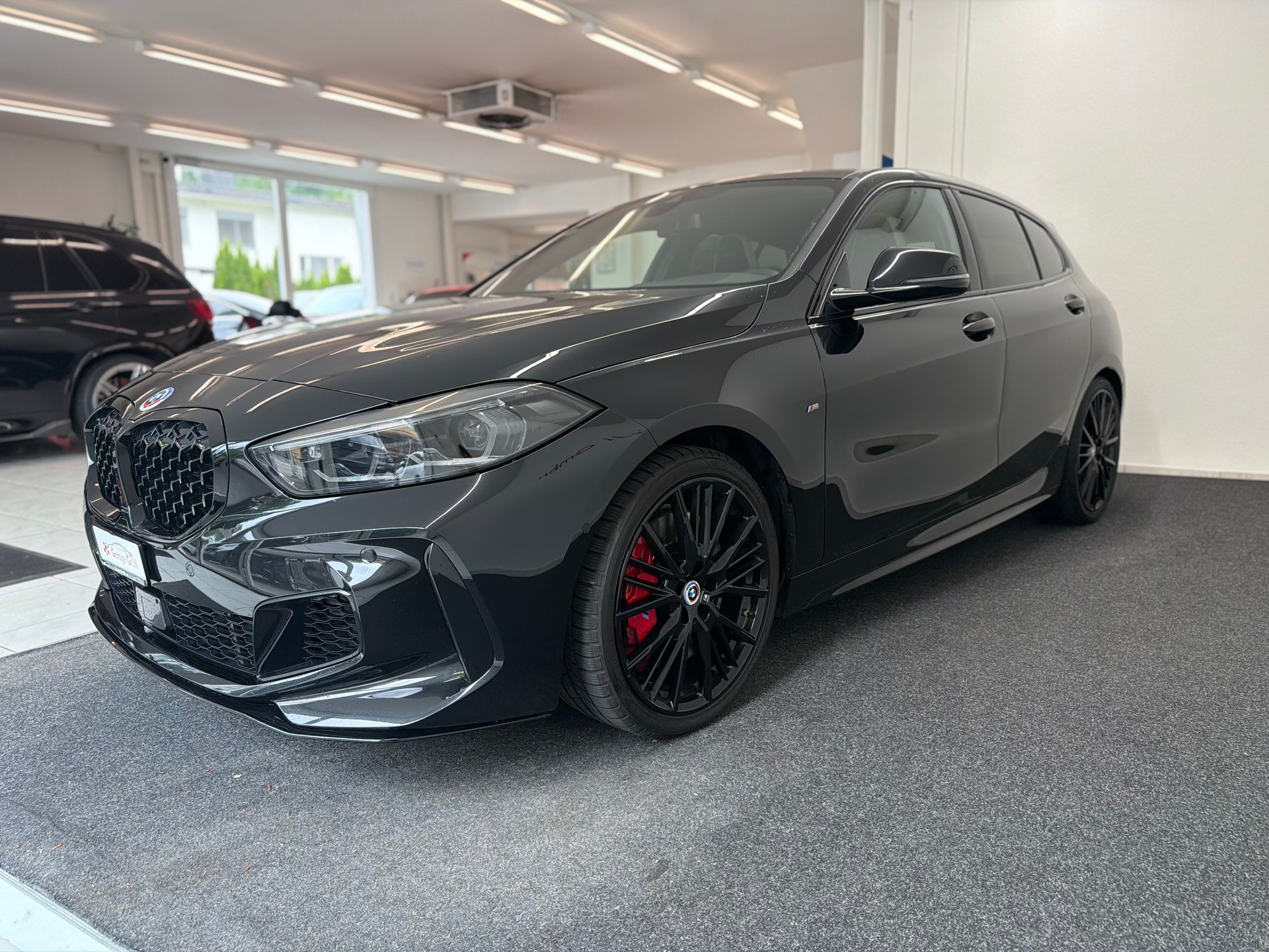 BMW M135i xDrive M Sport Pro Steptronic Edition-image-5