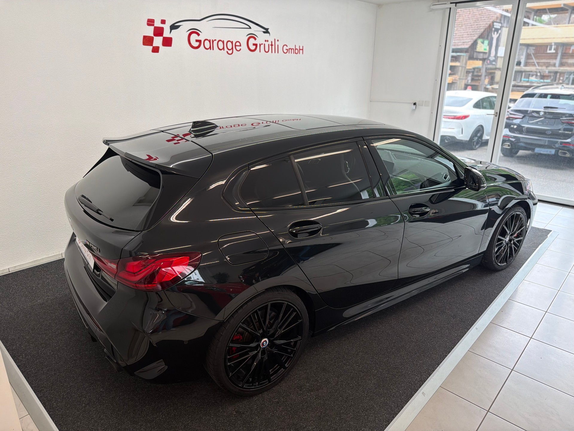 BMW M135i xDrive M Sport Pro Steptronic Edition-image-3