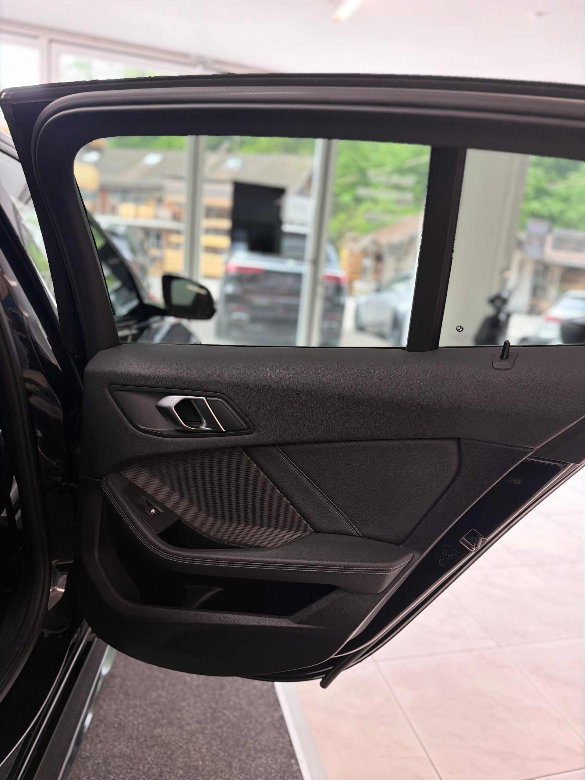 BMW M135i xDrive M Sport Pro Steptronic Edition-image-12