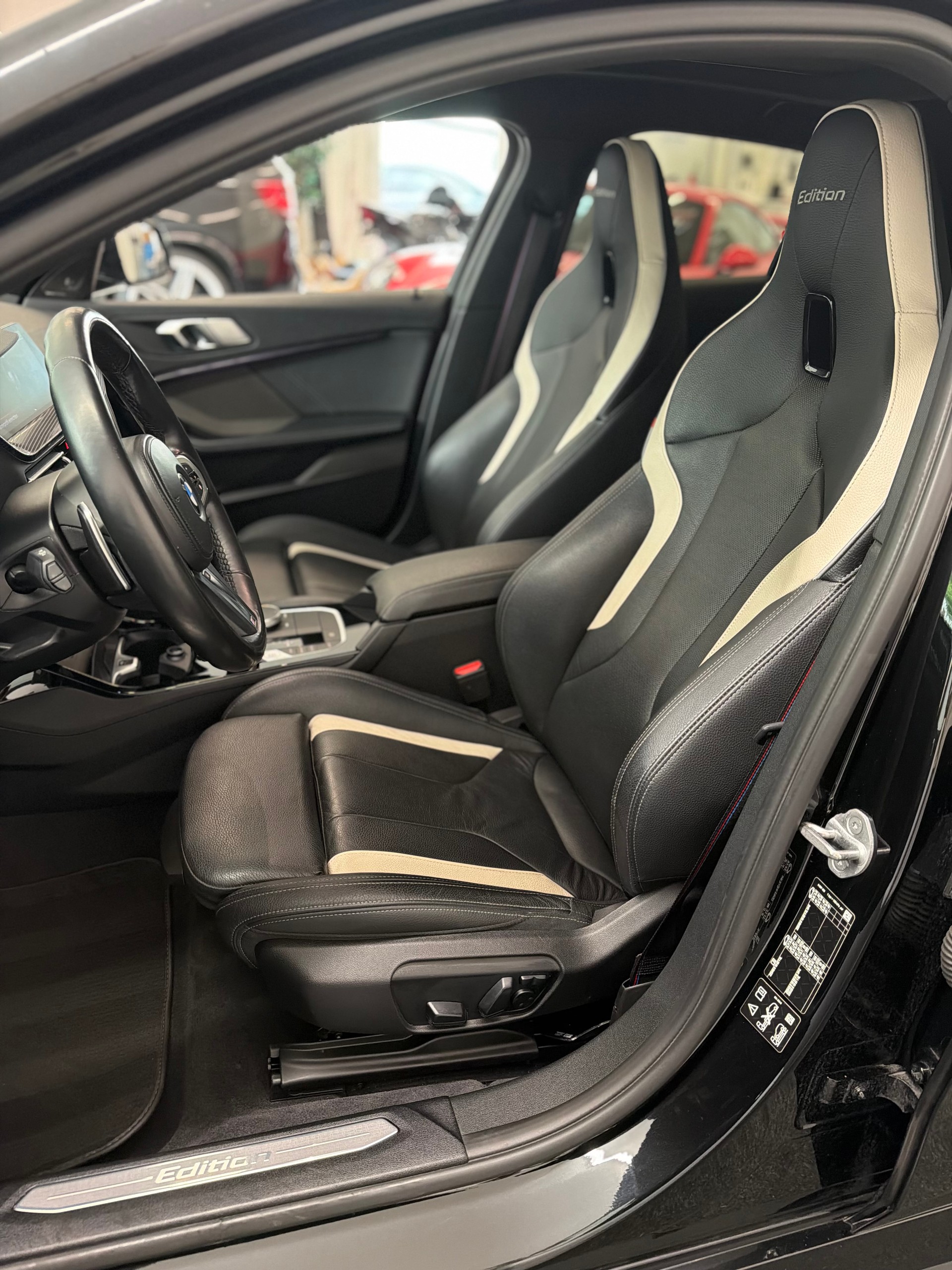 BMW M135i xDrive M Sport Pro Steptronic Edition-image-8