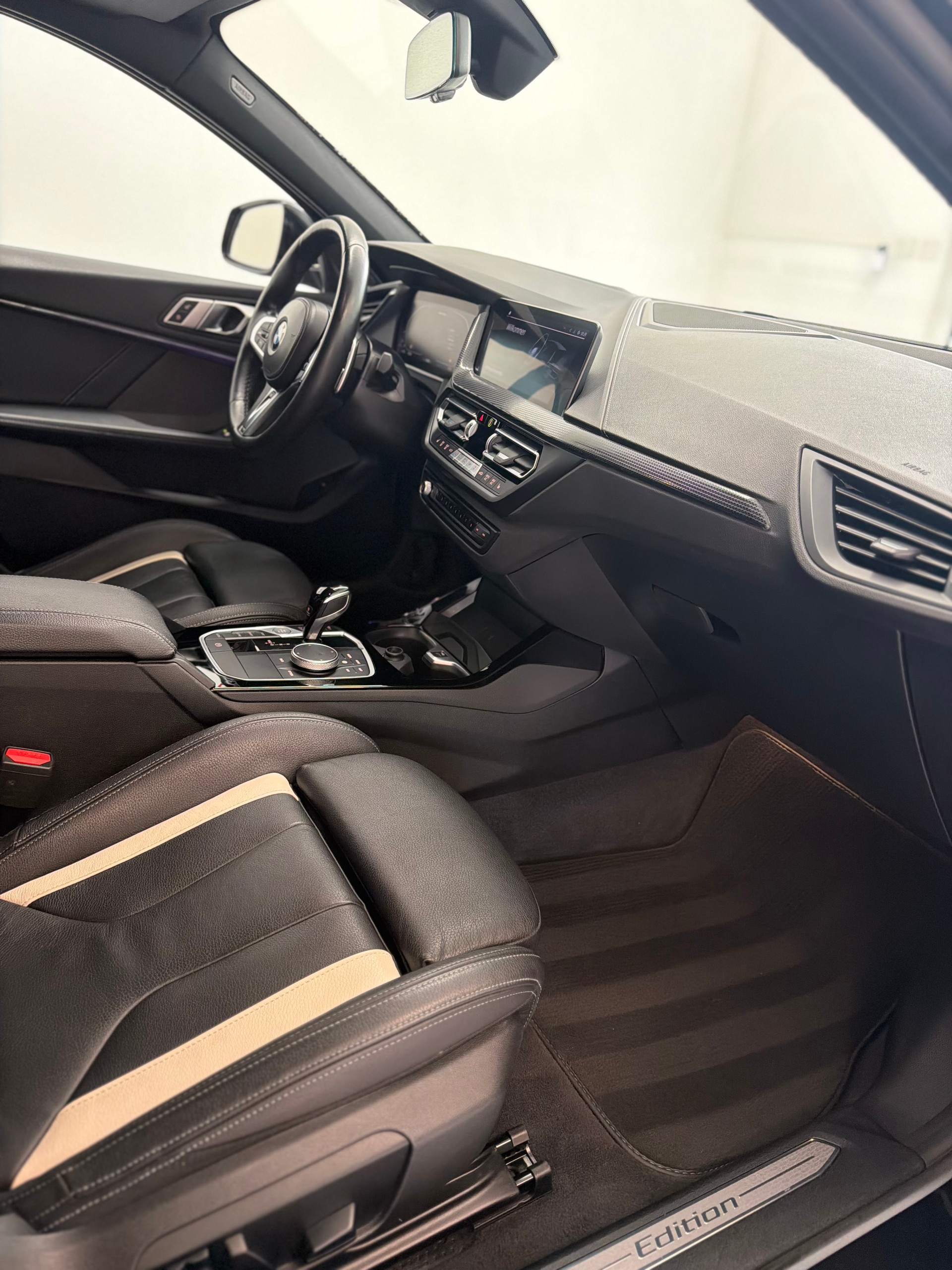 BMW M135i xDrive M Sport Pro Steptronic Edition-image-10