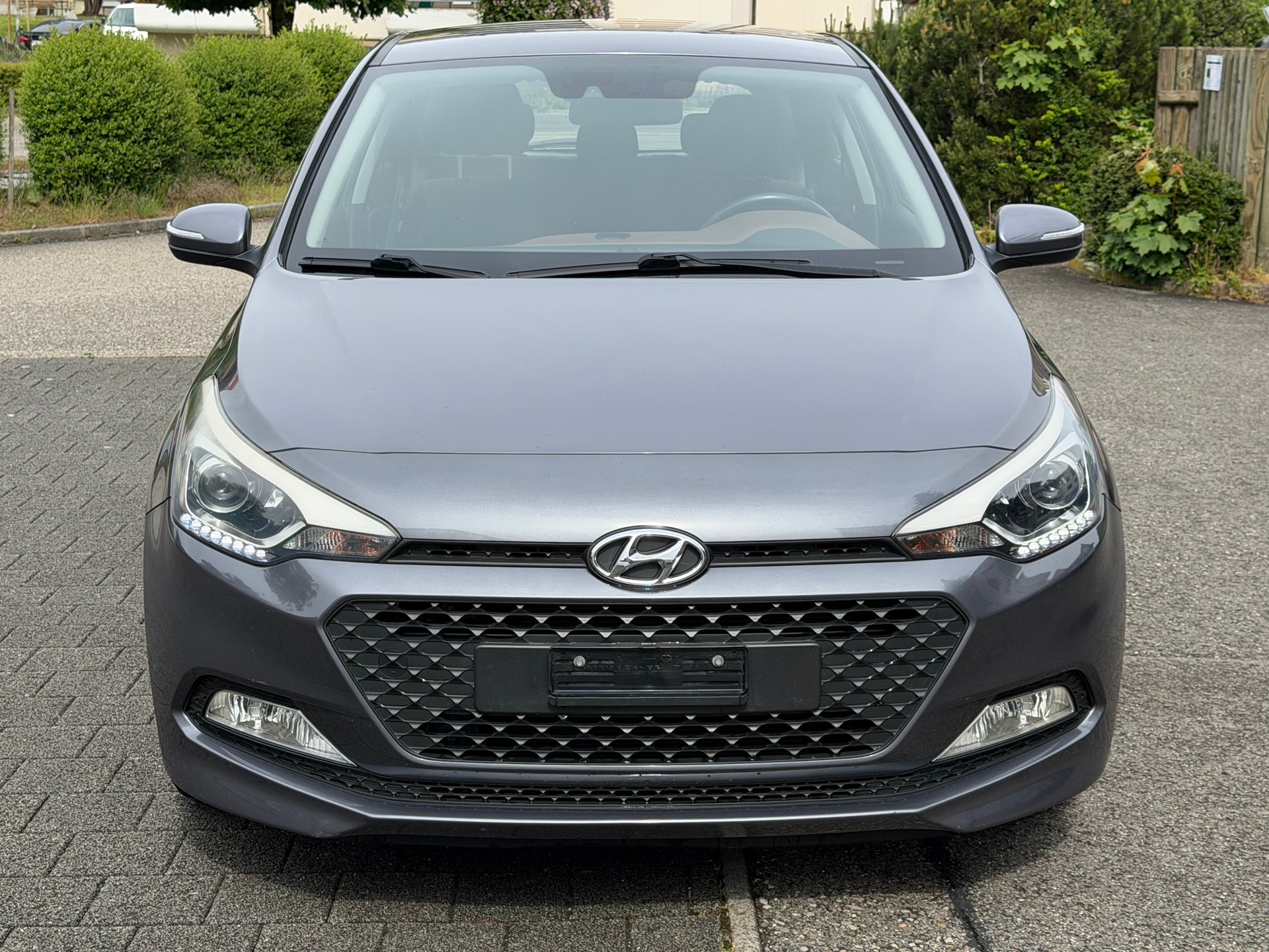 HYUNDAI i20 1.2 Amplia-image-3