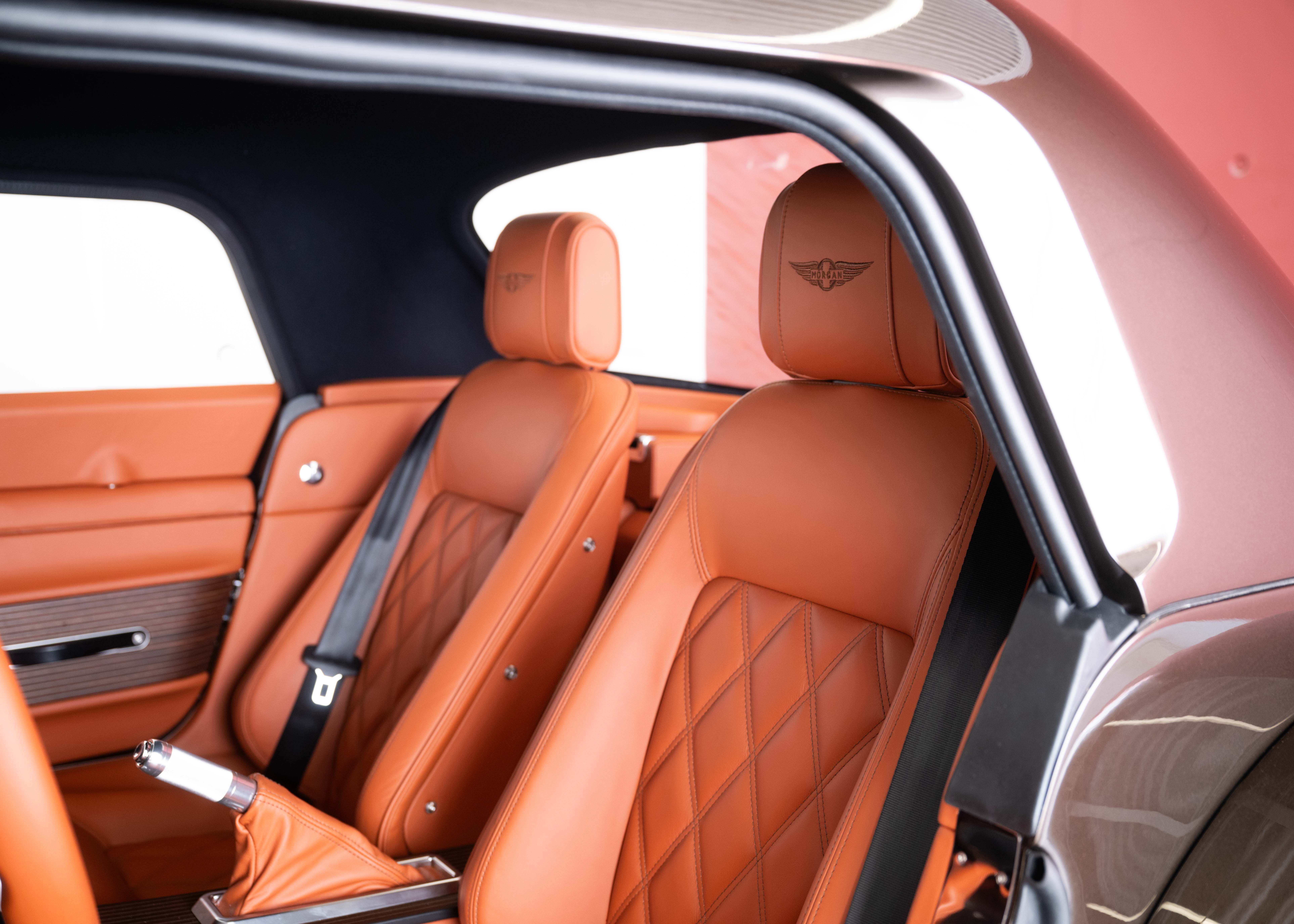 Image MORGAN PLUS-SIX Supersport 3.0 Bespoke (Swiss new car, special custom paint, full options, 42-month factory warranty)