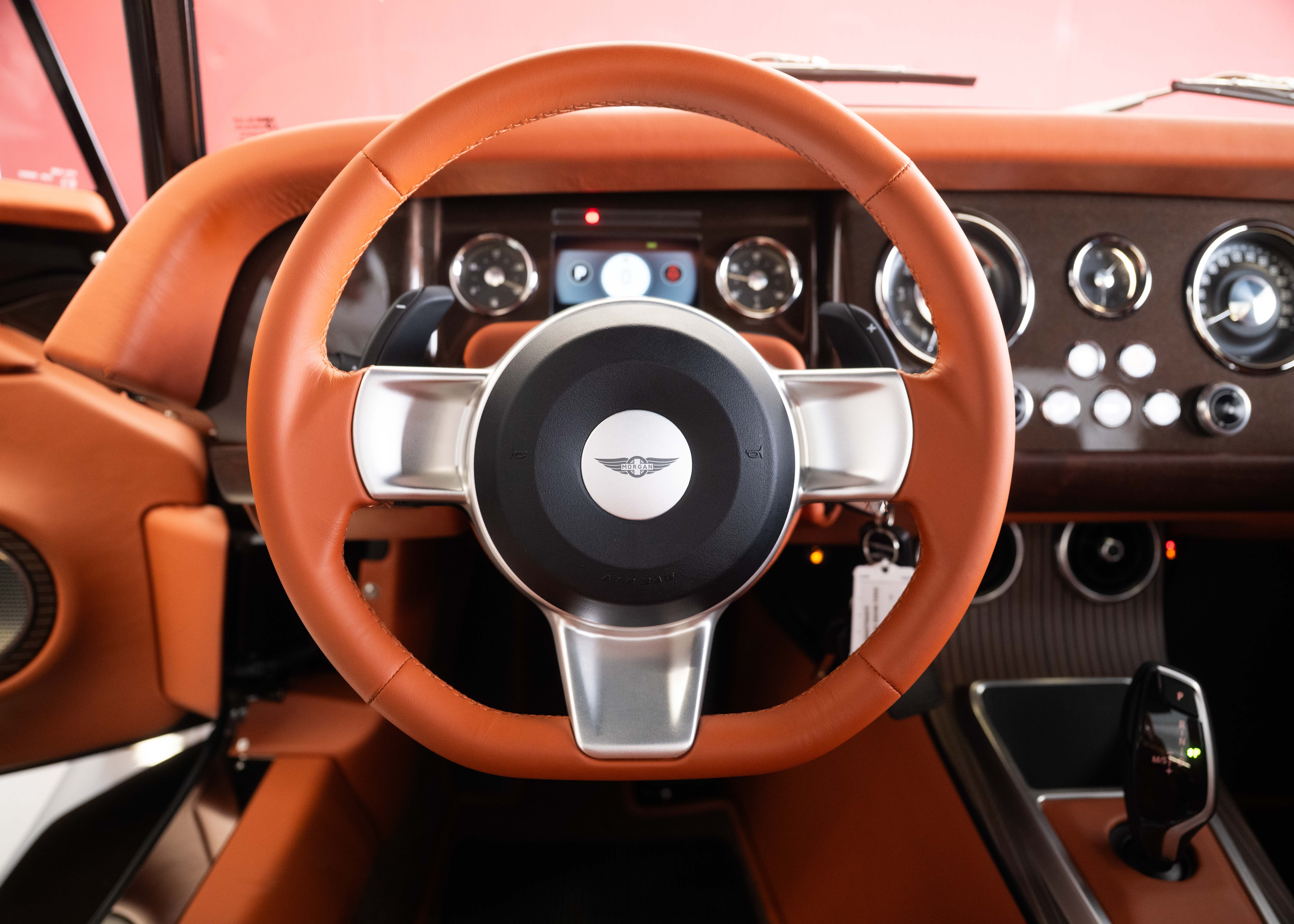 Image MORGAN PLUS-SIX Supersport 3.0 Bespoke (Swiss new car, special custom paint, full options, 42-month factory warranty)