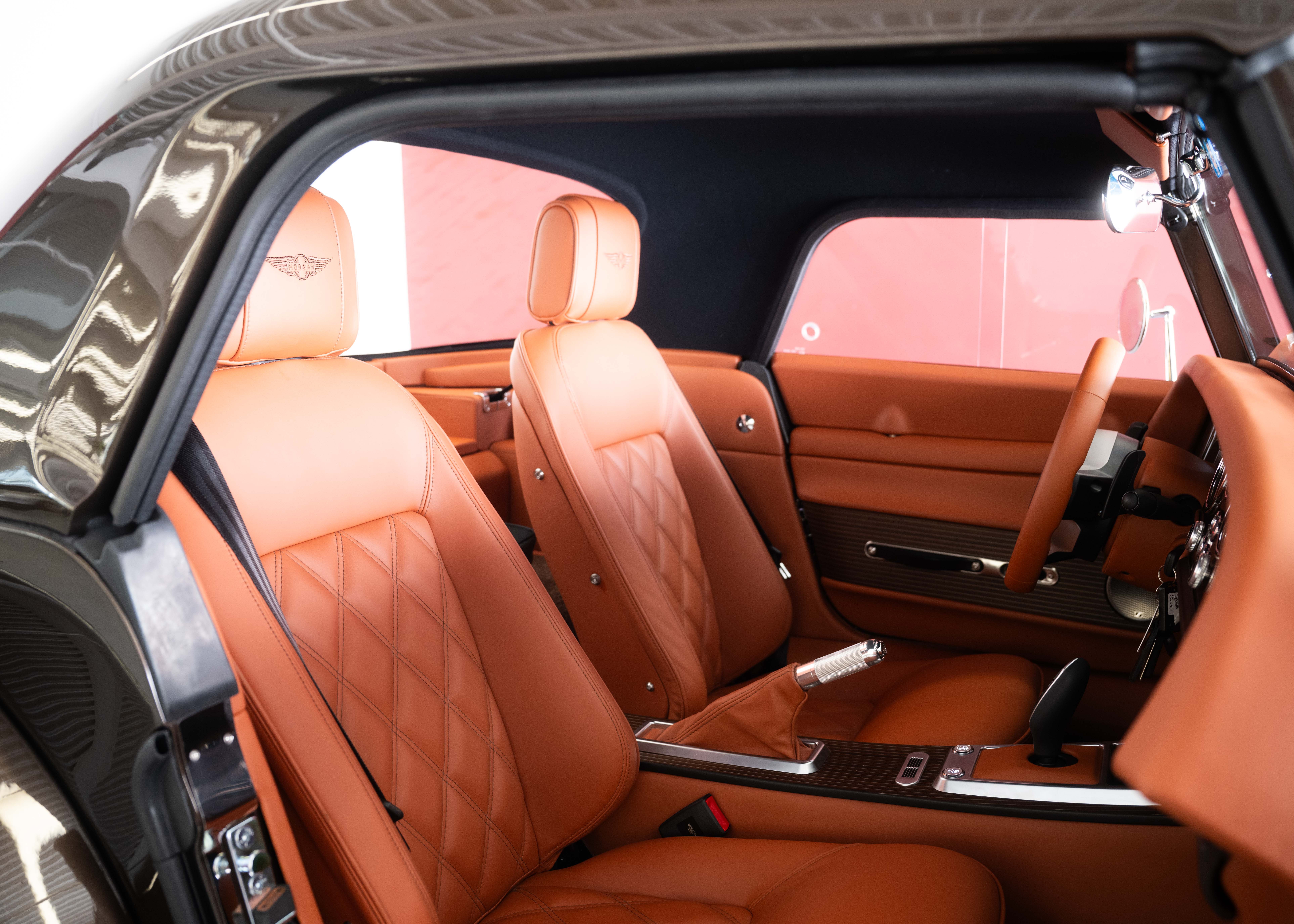 Image MORGAN PLUS-SIX Supersport 3.0 Bespoke (Swiss new car, special custom paint, full options, 42-month factory warranty)