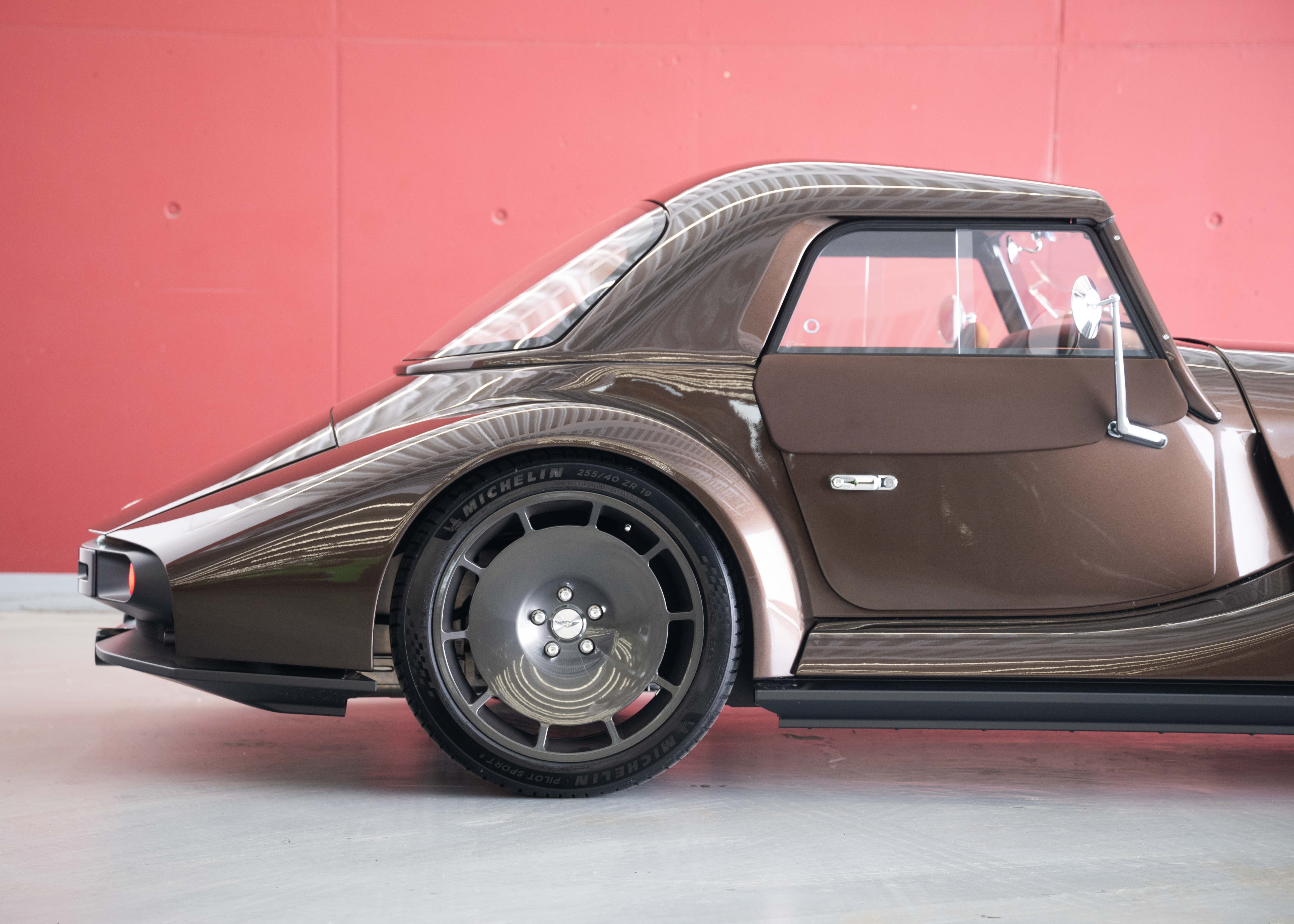 Image MORGAN PLUS-SIX Supersport 3.0 Bespoke (Swiss new car, special custom paint, full options, 42-month factory warranty)
