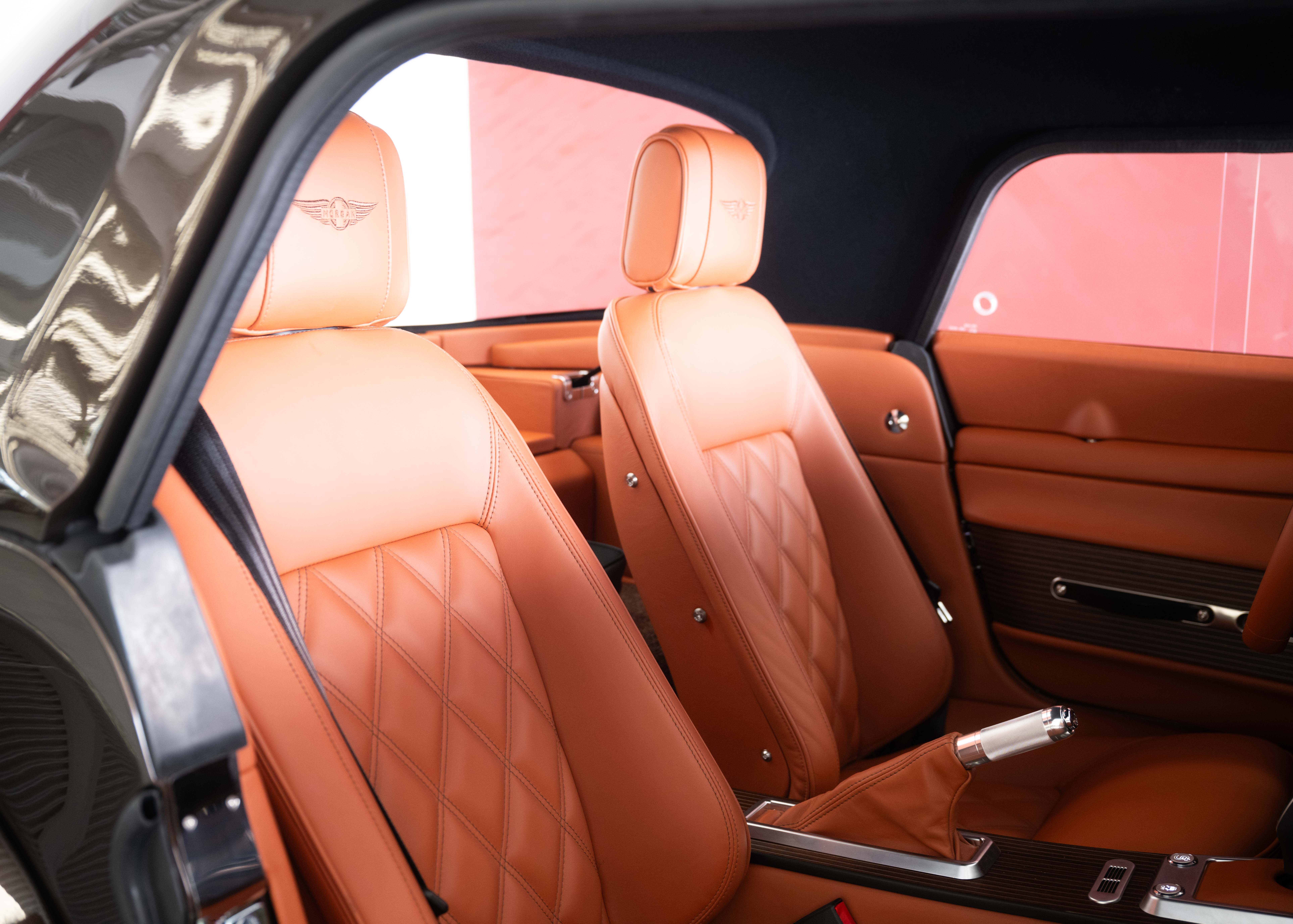Image MORGAN PLUS-SIX Supersport 3.0 Bespoke (Swiss new car, special custom paint, full options, 42-month factory warranty)