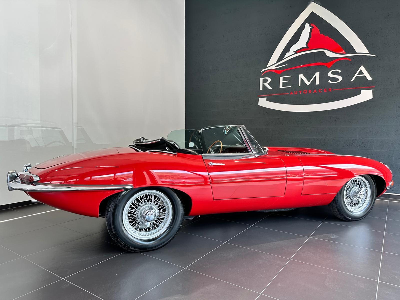 JAGUAR E-Type Cabriolet série 1.5 4.2-image-5