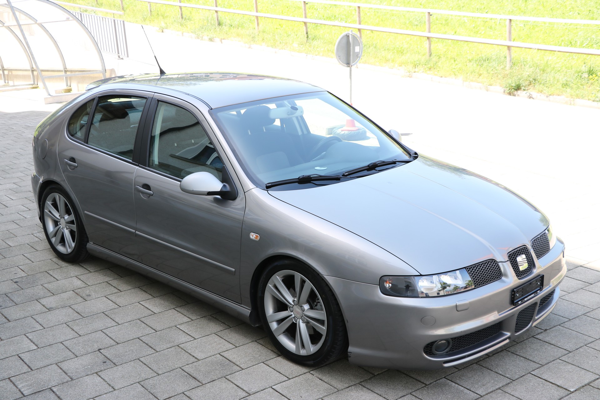 SEAT Leon 1.9 TDI Formula Racing-image-1