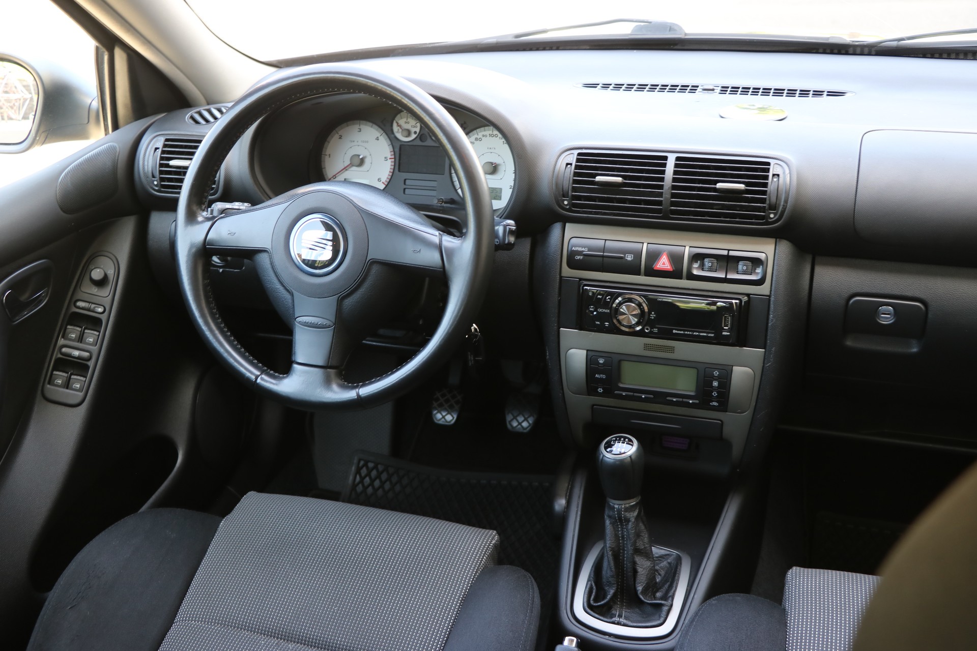 SEAT Leon 1.9 TDI Formula Racing-image-13