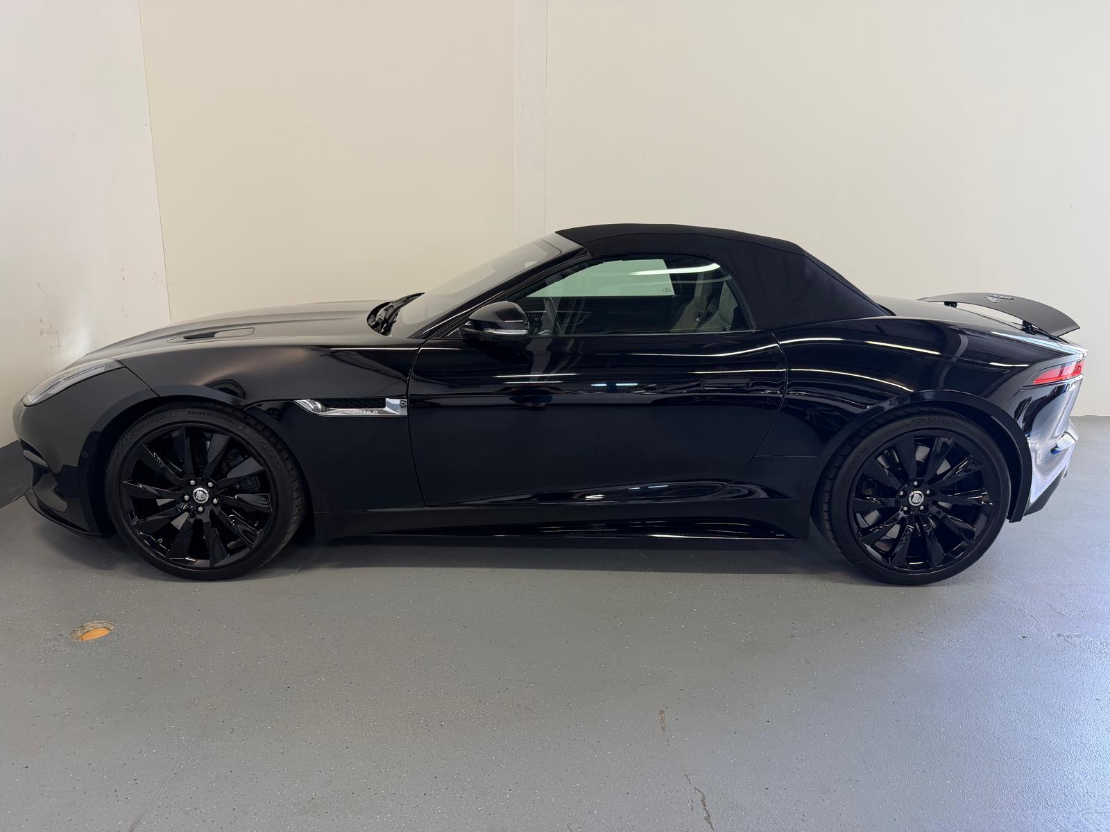 JAGUAR F-Type Convertible 5.0 V8 S/C R AWD Automatik-image-18
