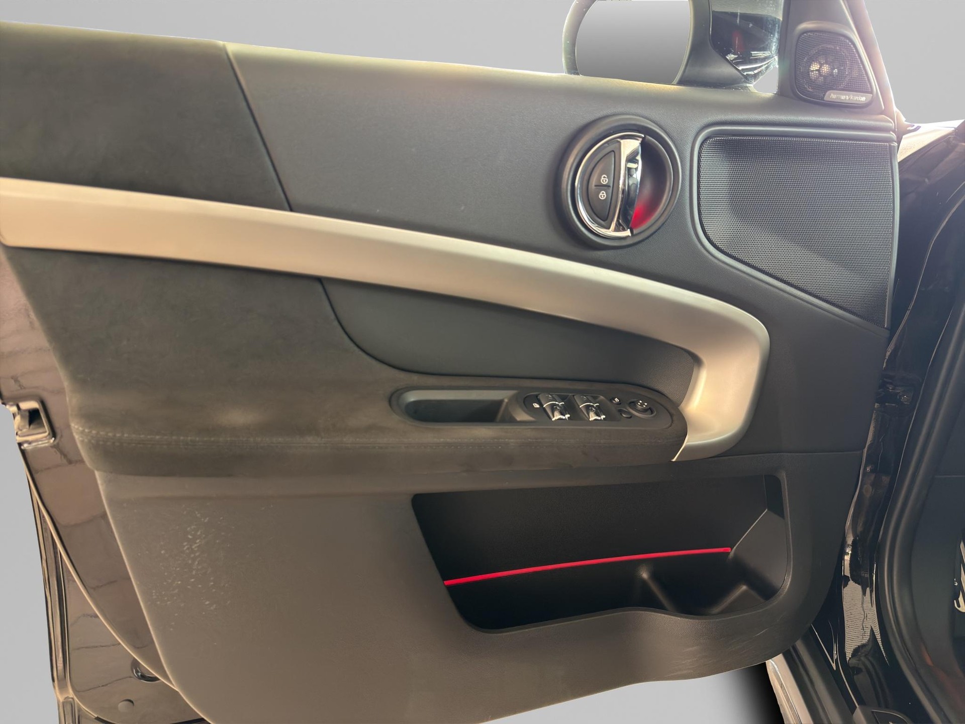 MINI Countryman F60 2.0i John Cooper Works ALL4-image-17