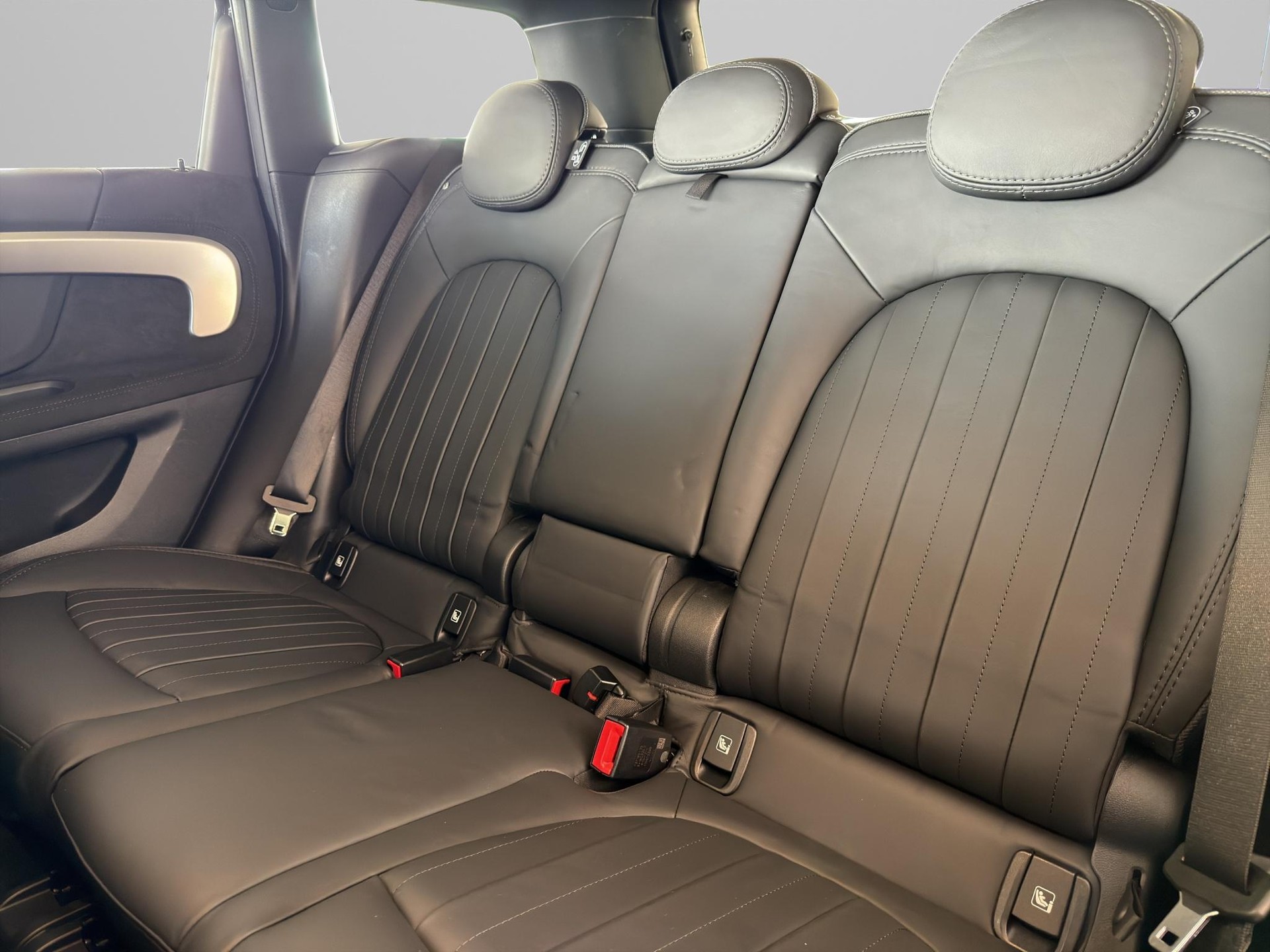MINI Countryman F60 2.0i John Cooper Works ALL4-image-11