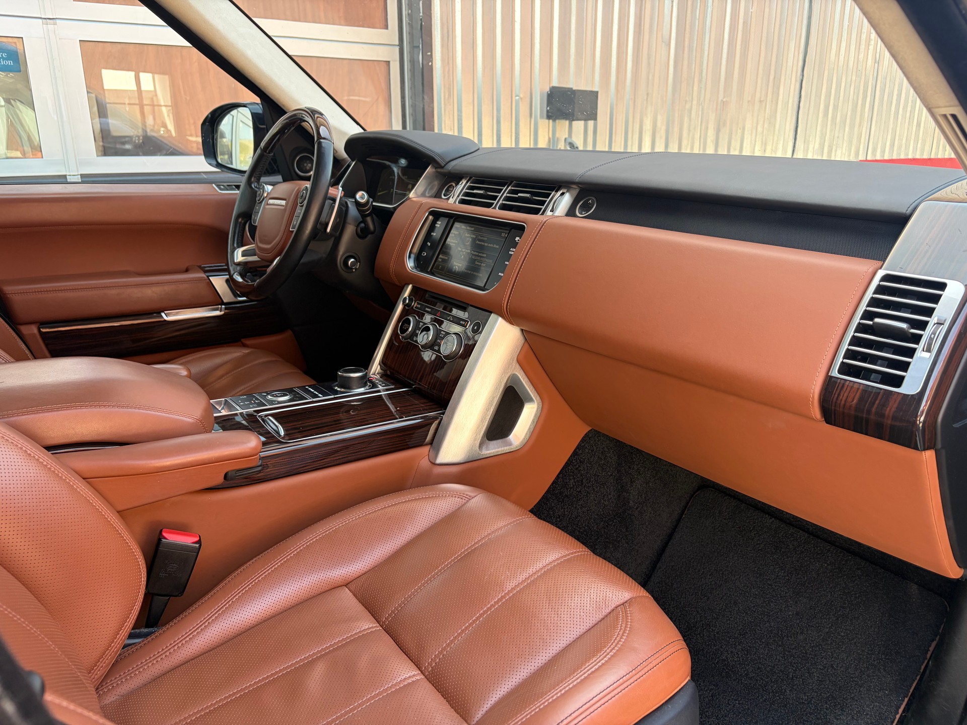 LAND ROVER Range Rover 4.4 SDV8 Autobiography Automatic-image-9