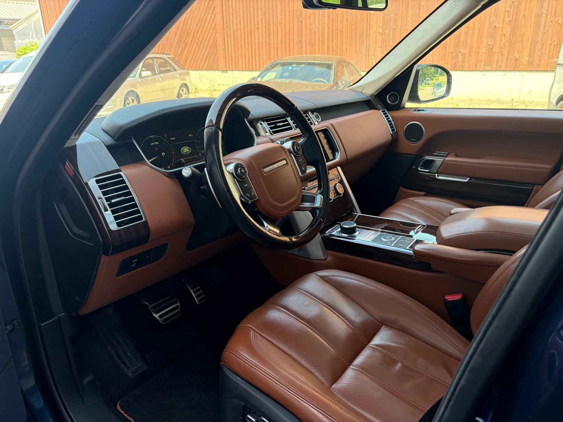 LAND ROVER Range Rover 4.4 SDV8 Autobiography Automatic-image-6