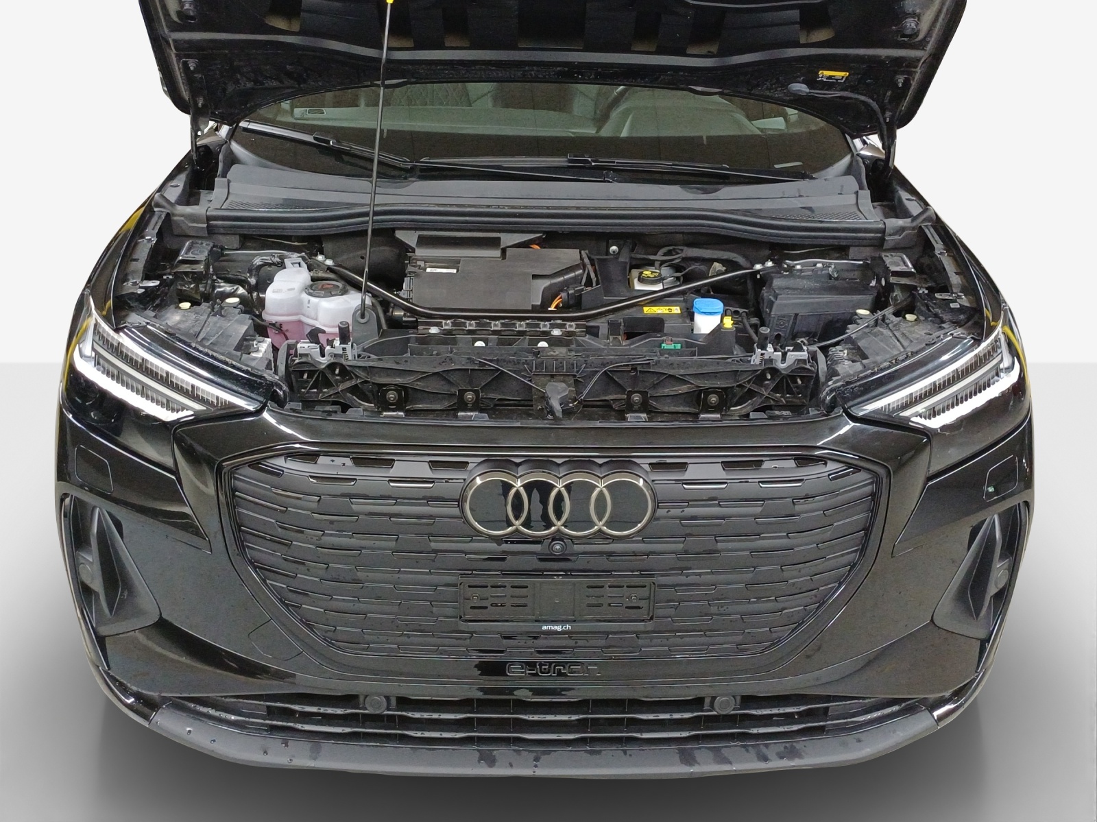 AUDI Q4 e-tron 50 quattro-image-16
