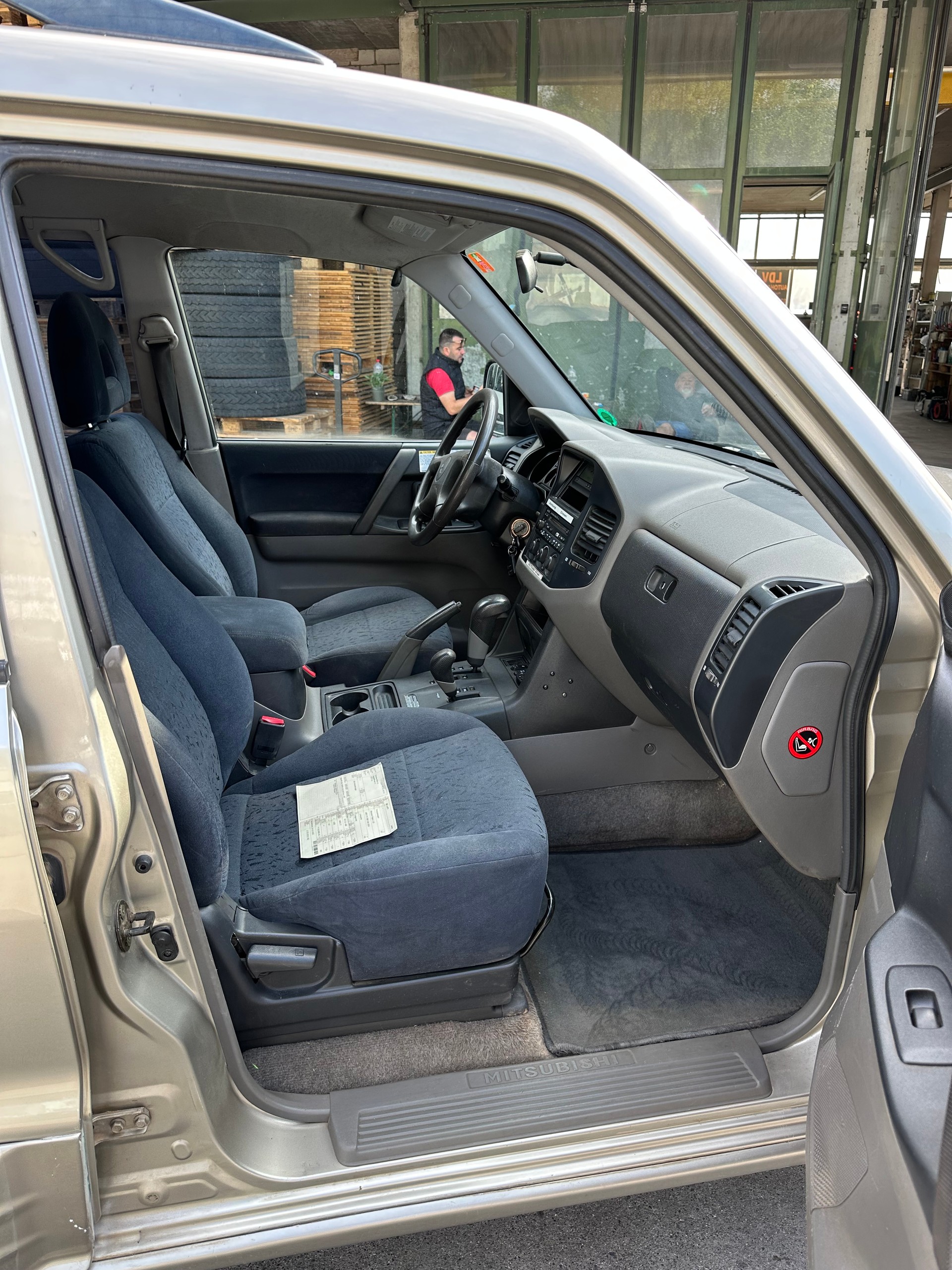 MITSUBISHI Pajero 3.2 DI-D Avance-image-13