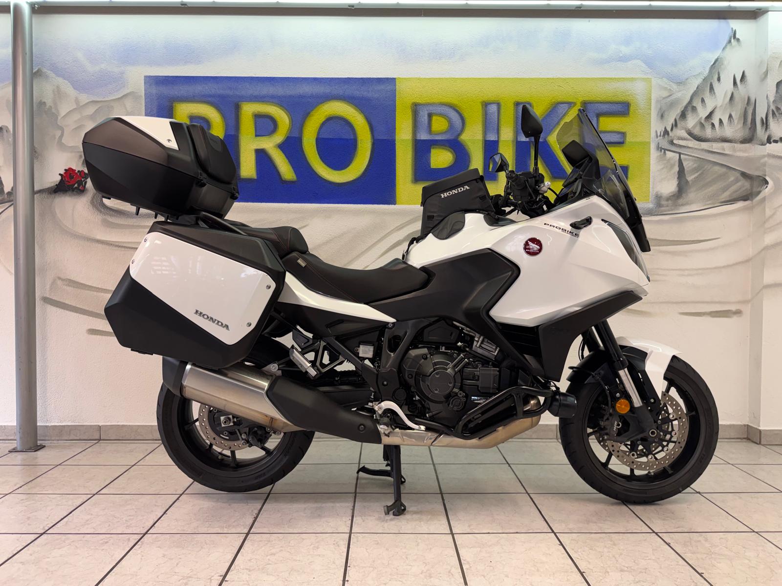 HONDA NT 1100 DCT-image-1