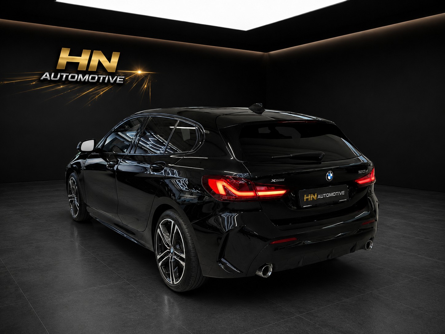 BMW 120d xDrive Steptronic Pure M Sport-showroom-element-2