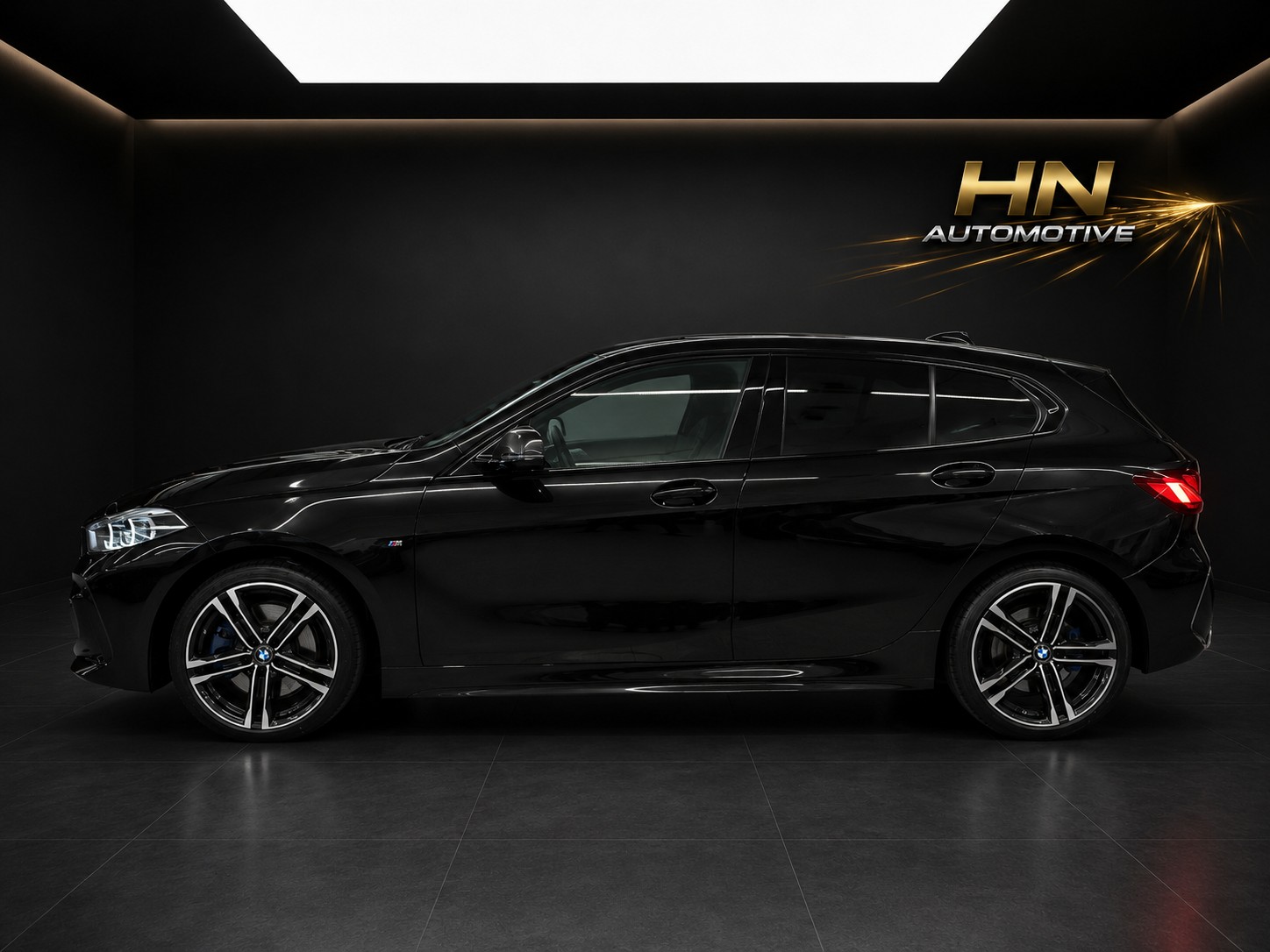 BMW 120d xDrive Steptronic Pure M Sport-showroom-element-1