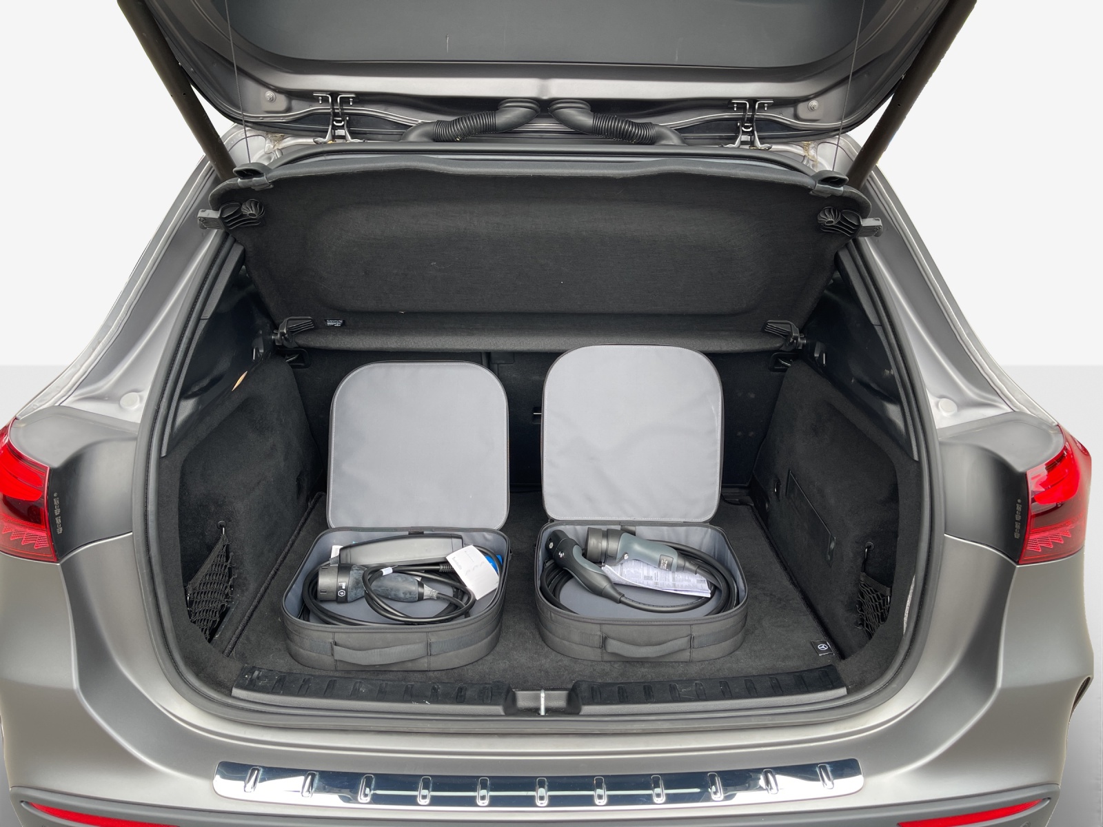 MERCEDES-BENZ GLA 250 e 8G-DCT-image-13